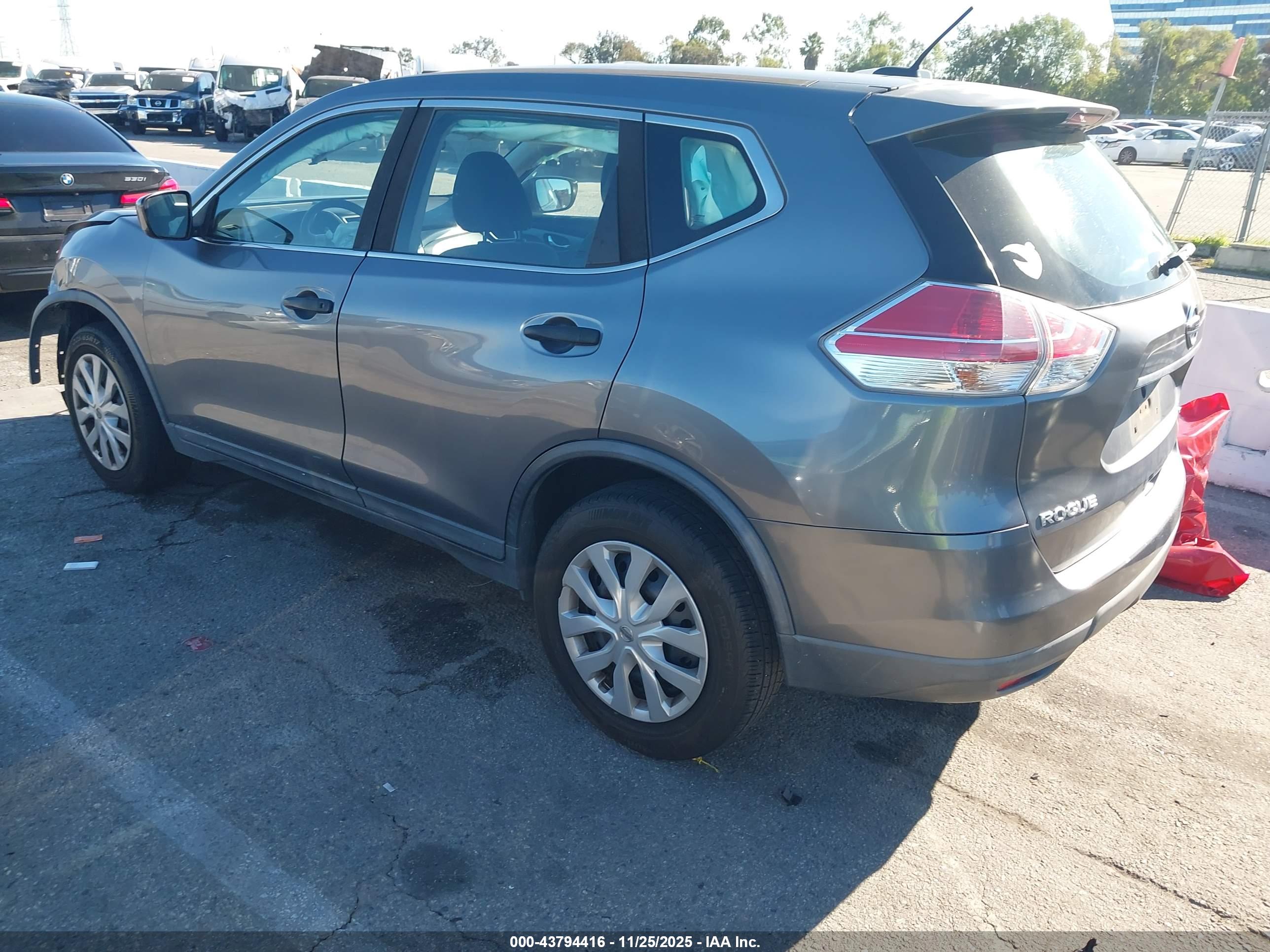 NISSAN ROGUE image 3
