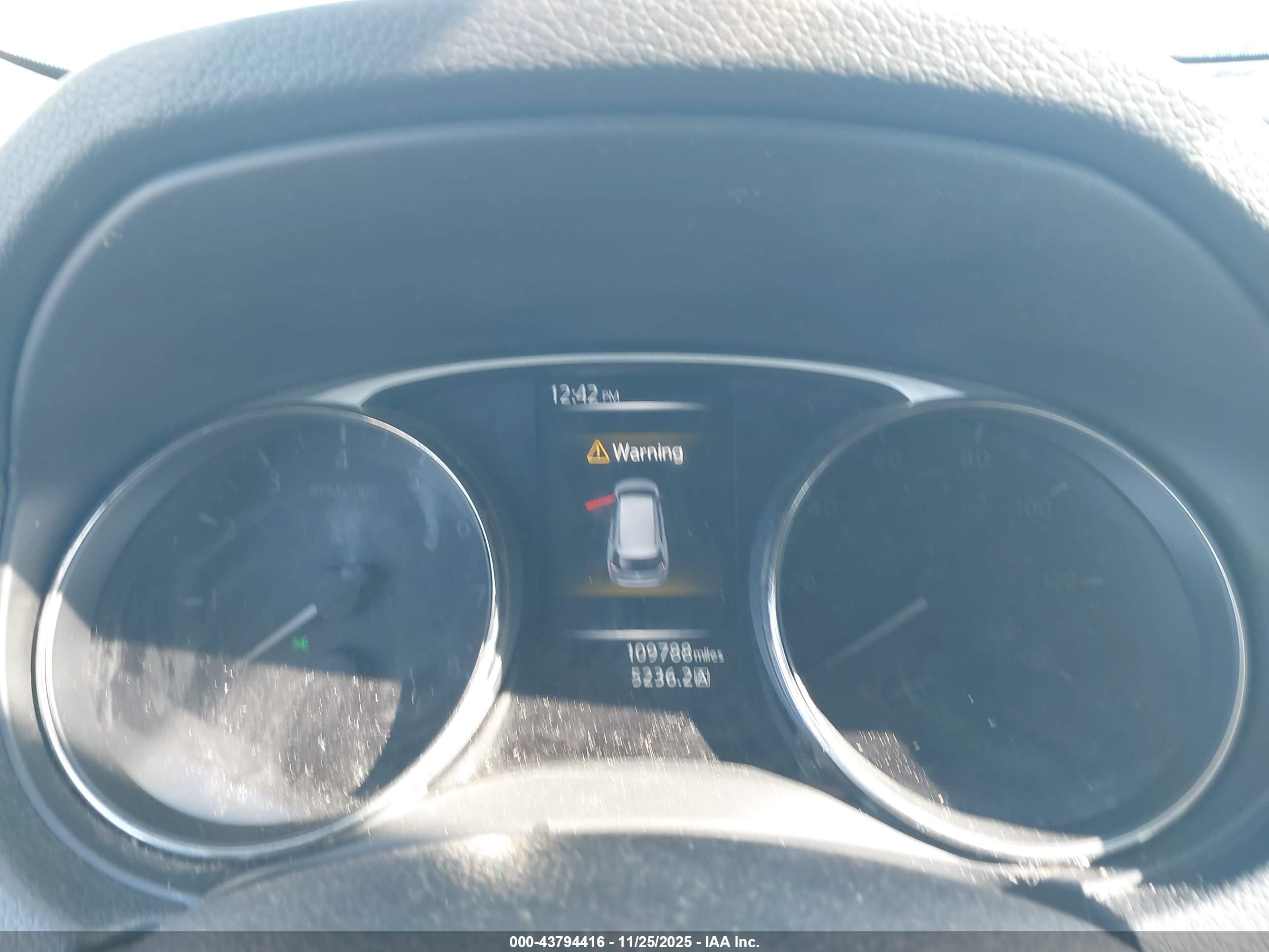 NISSAN ROGUE image 7