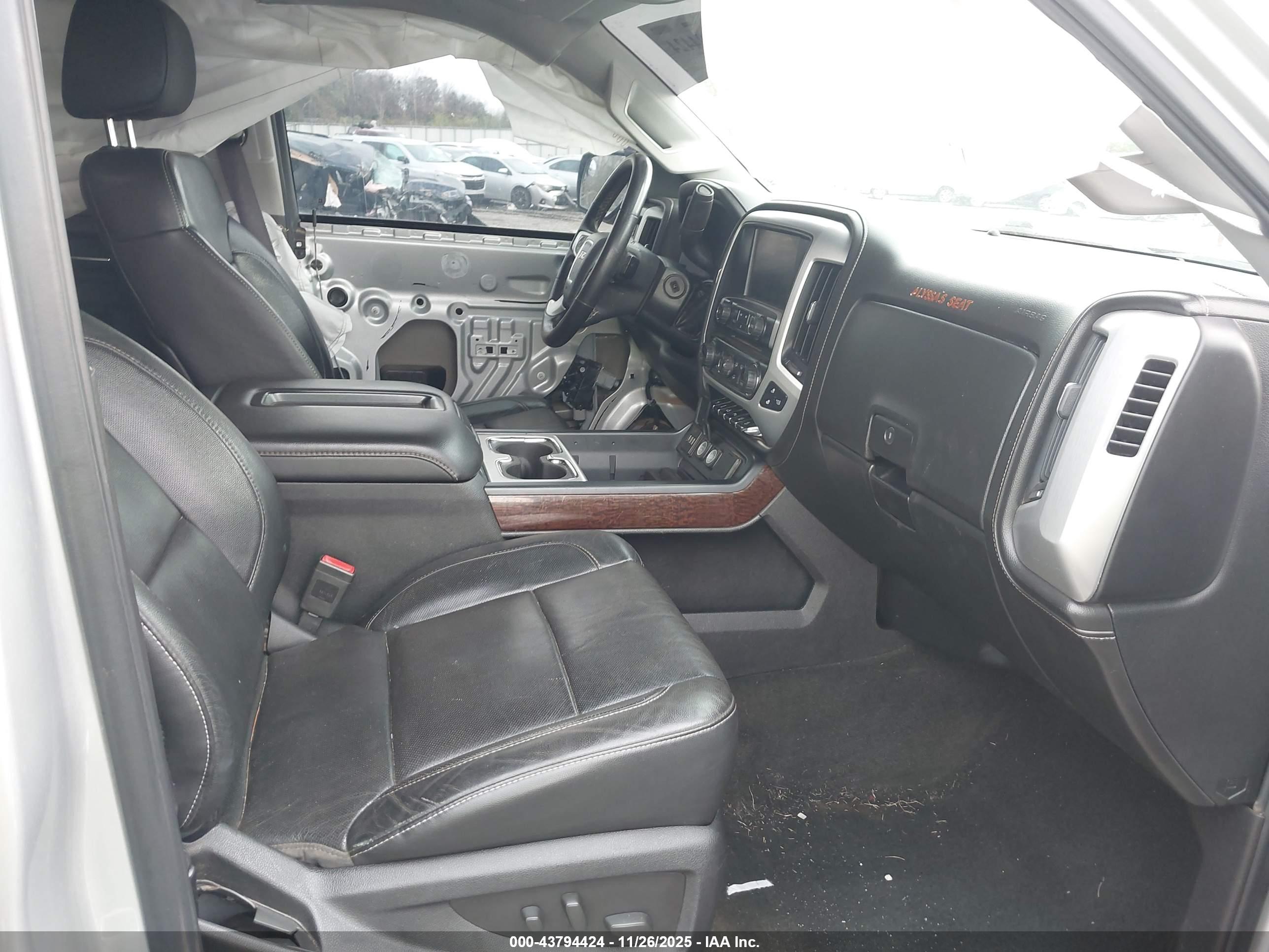 GMC SIERRA image 5