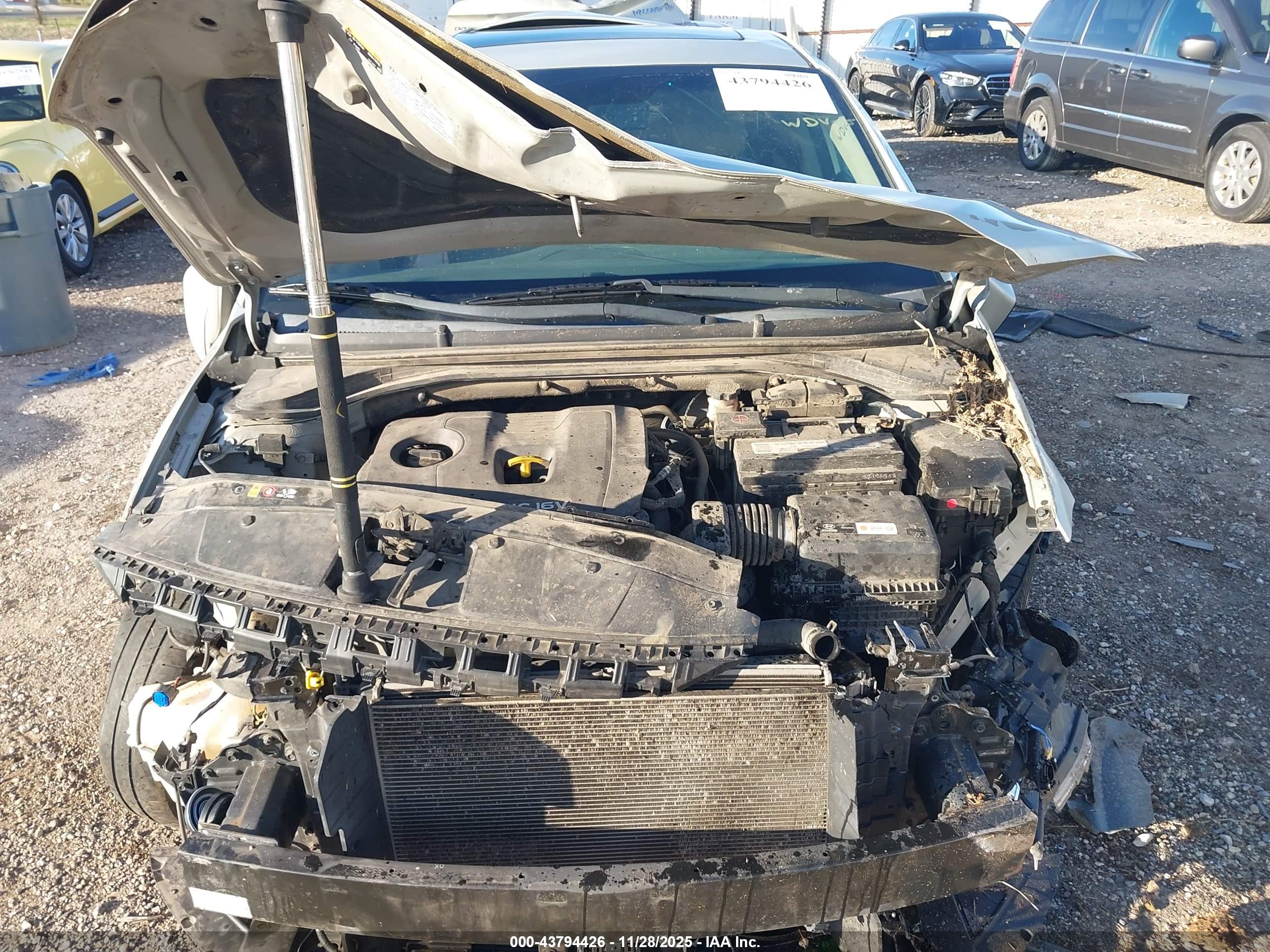 HYUNDAI ELANTRA image 10