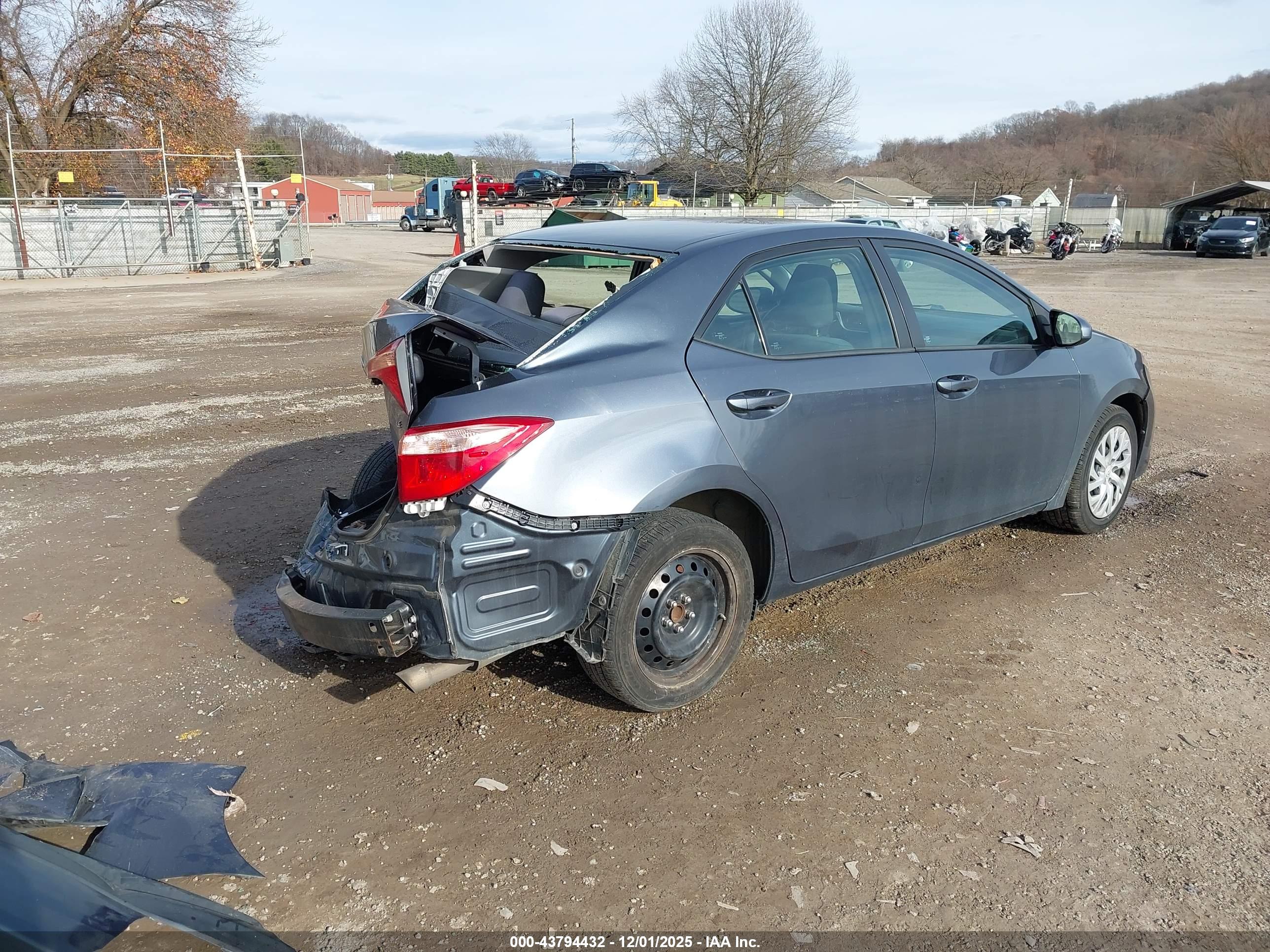 TOYOTA COROLLA image 4