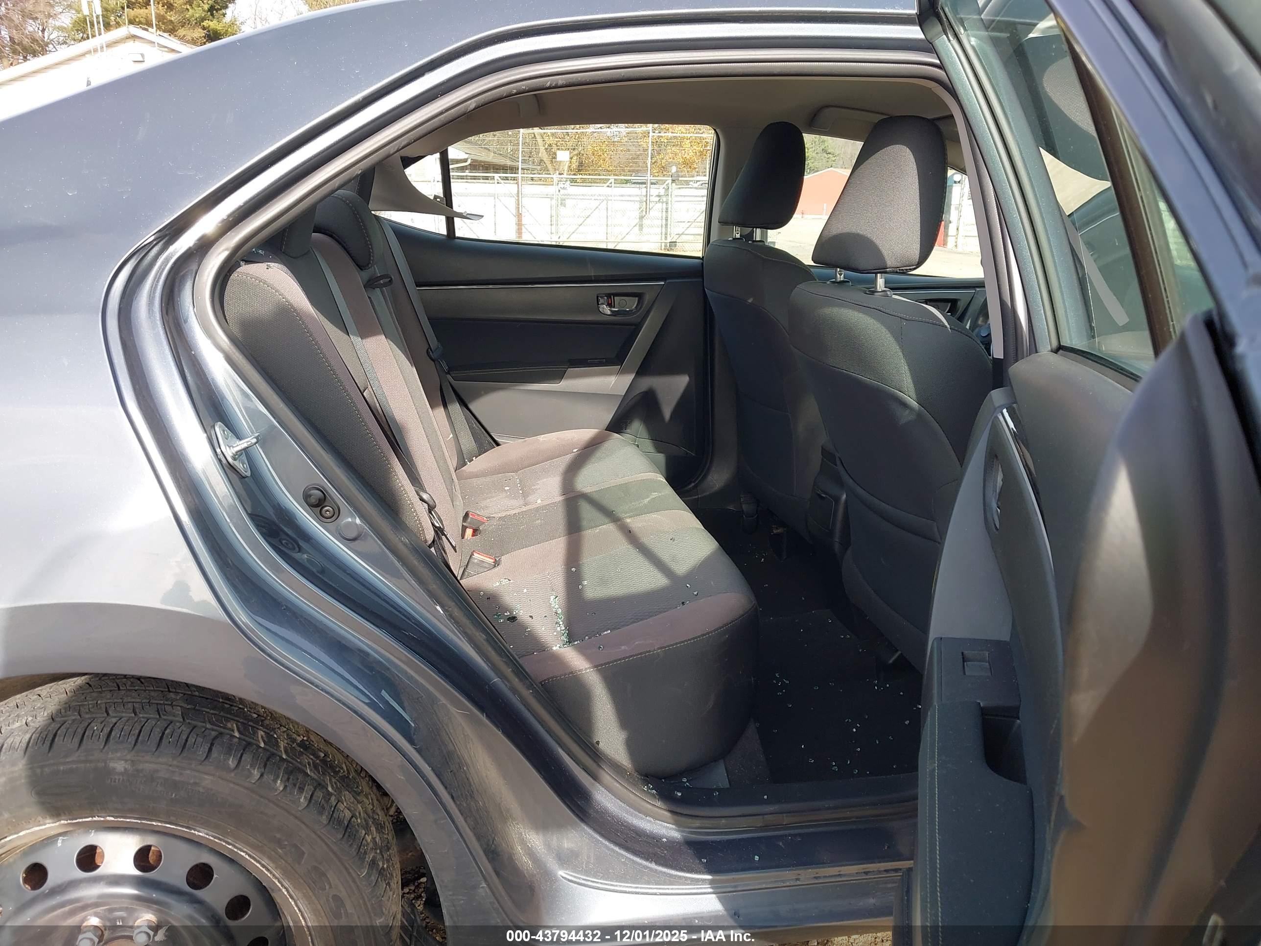 TOYOTA COROLLA image 8