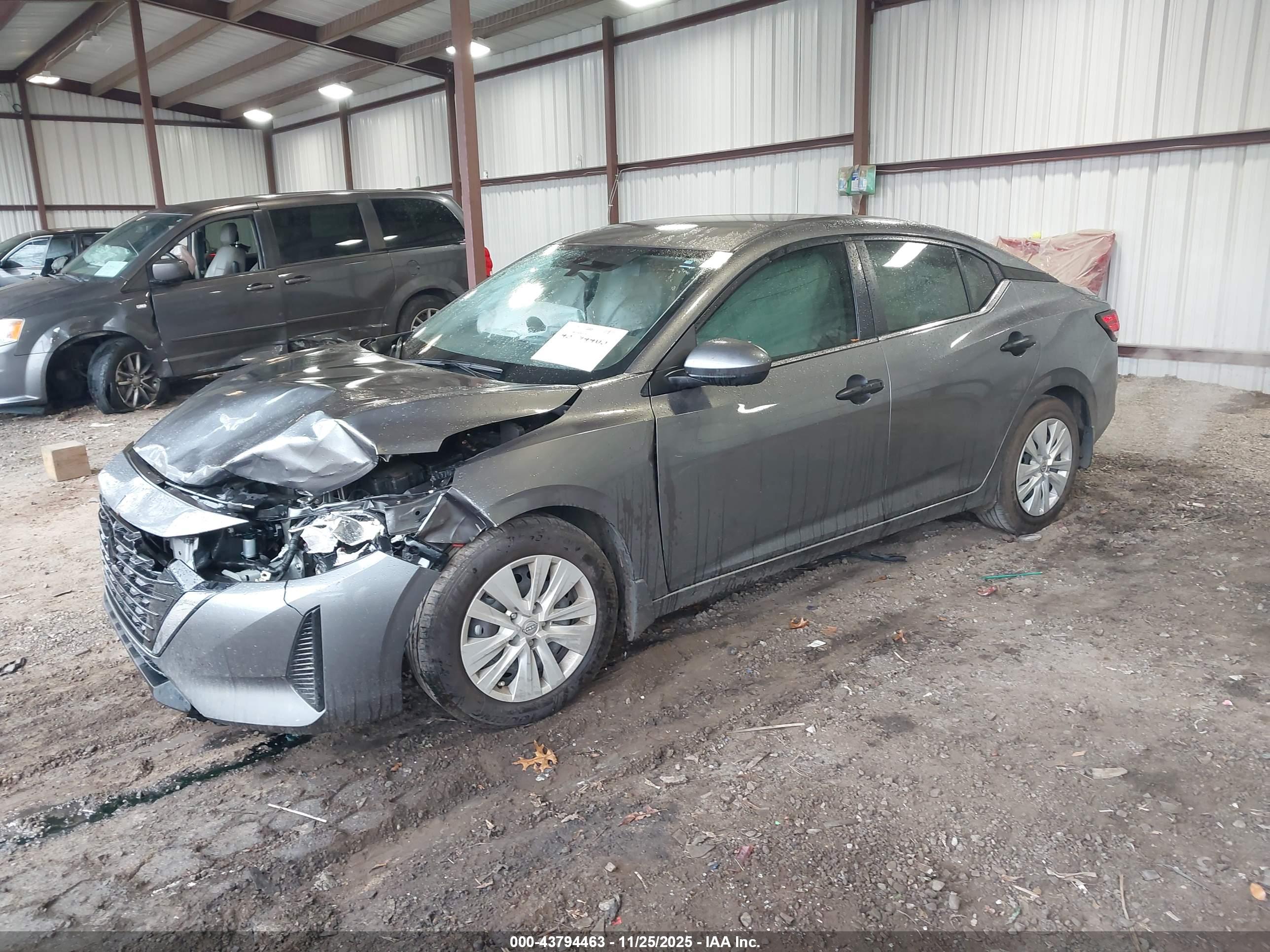 NISSAN SENTRA image 2