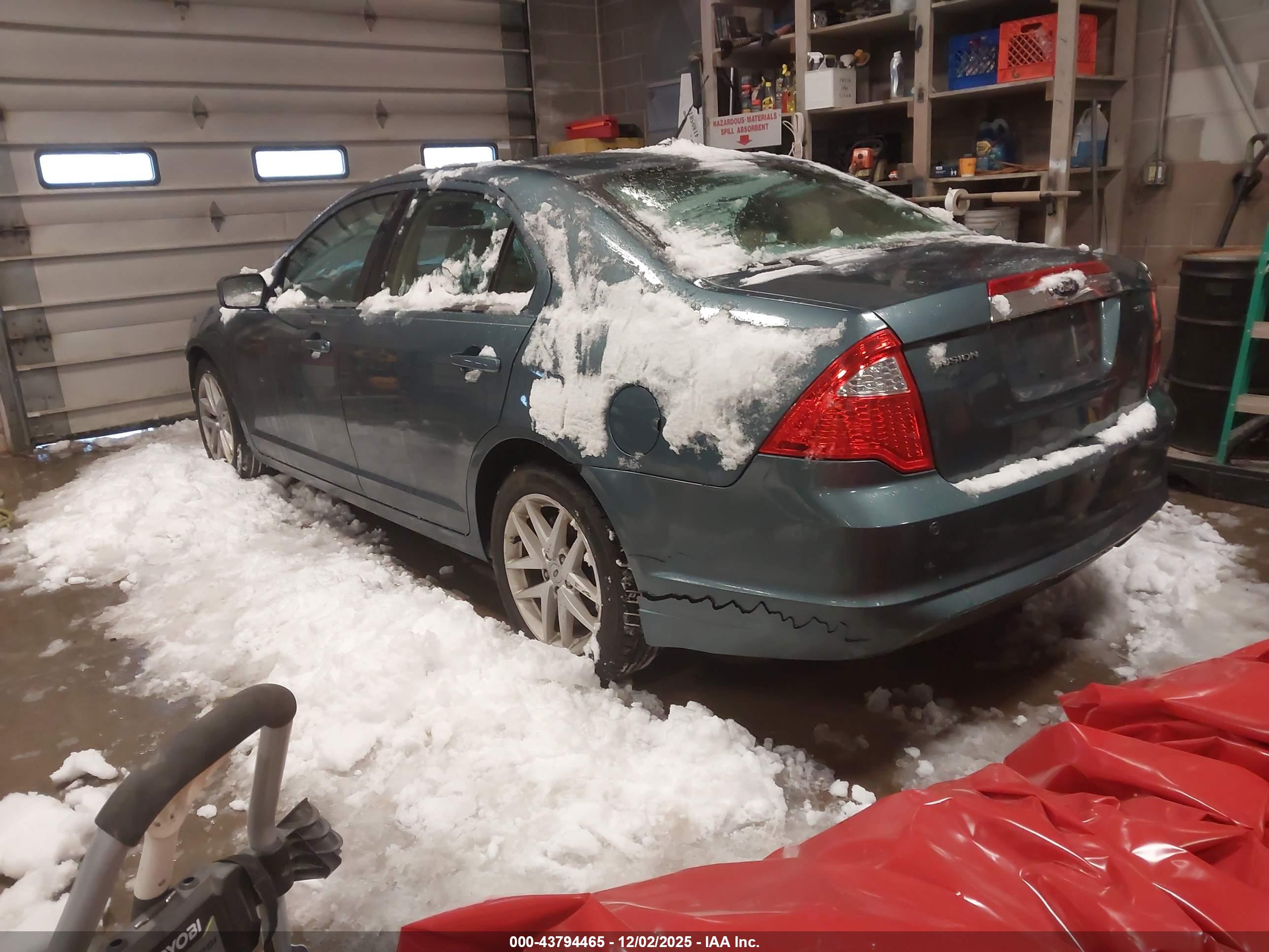 FORD FUSION image 3