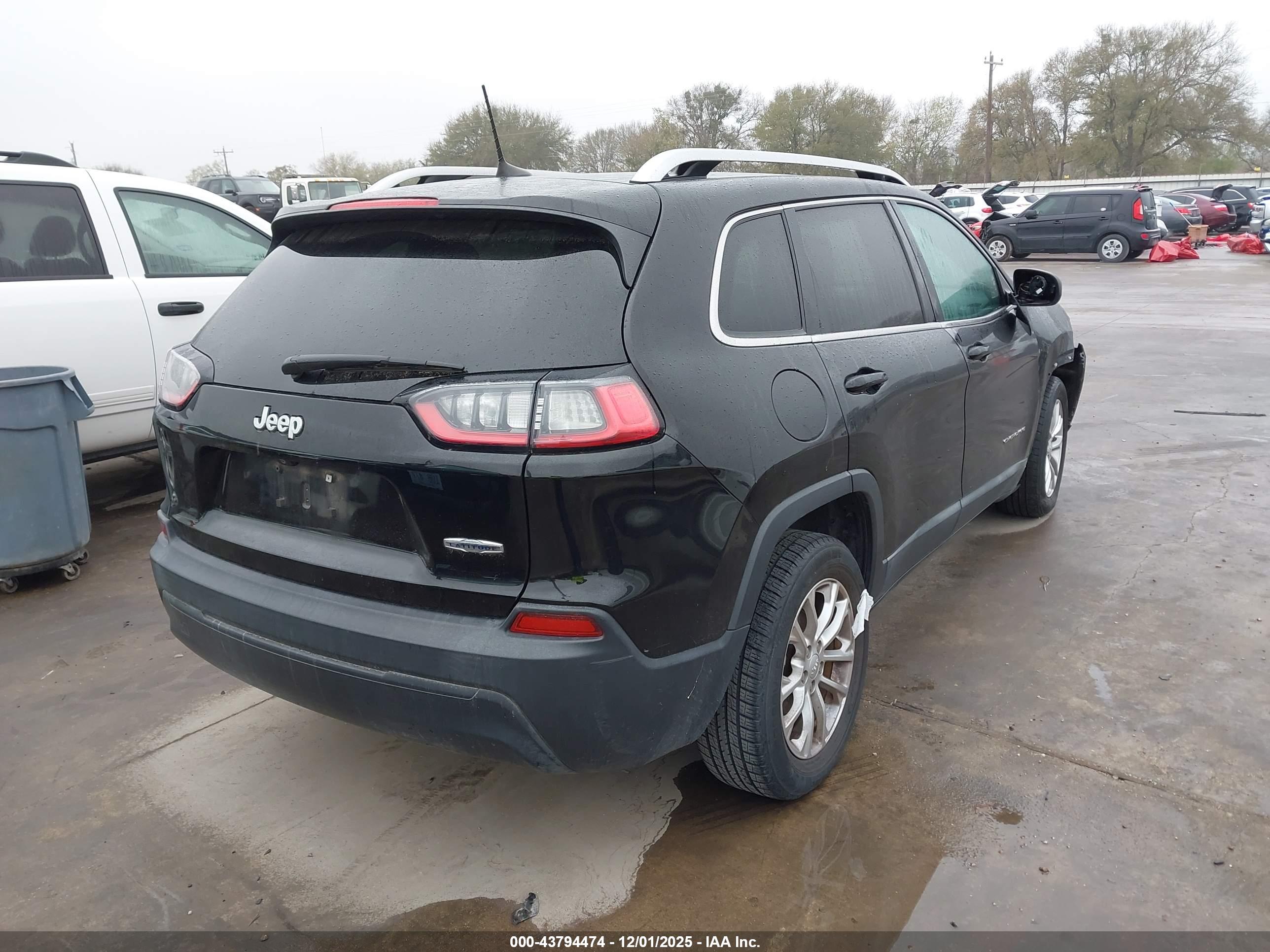 JEEP CHEROKEE image 4