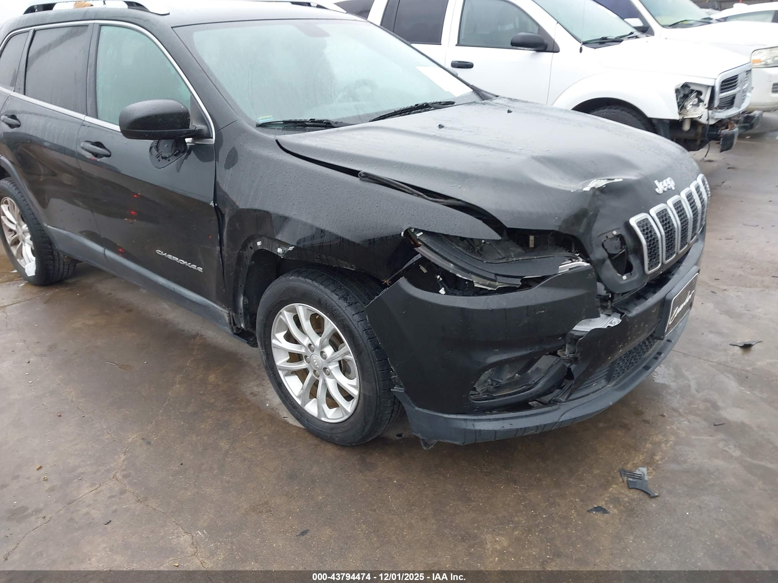 JEEP CHEROKEE image 6