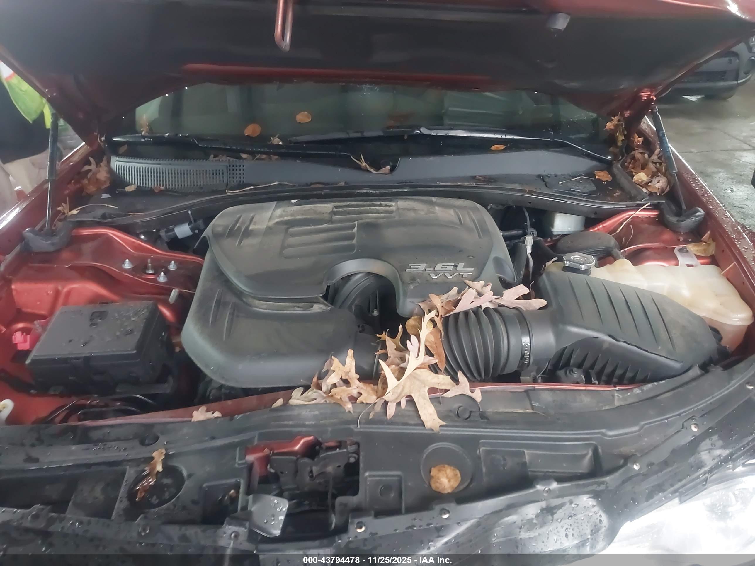CHRYSLER 300 image 10