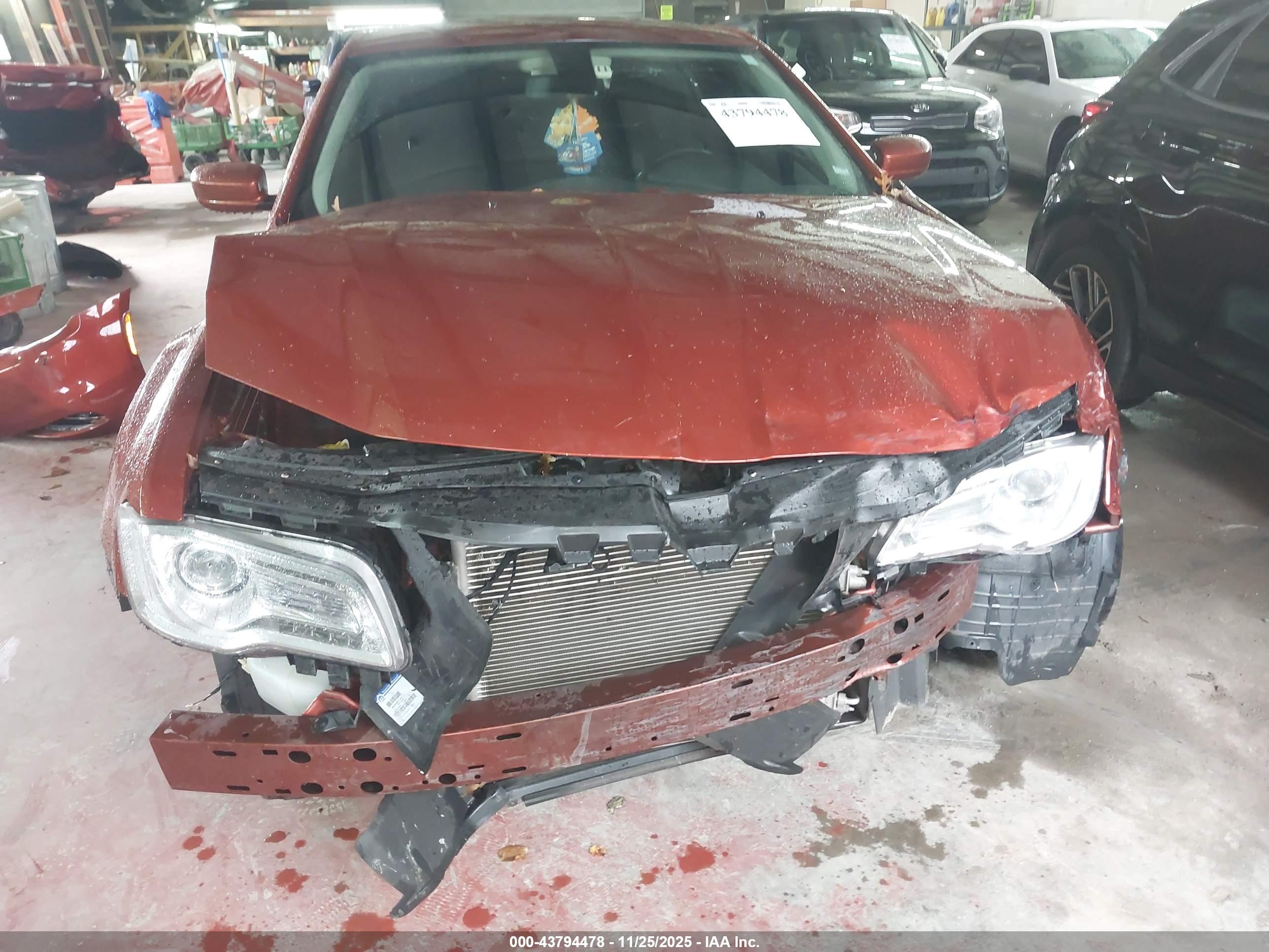 CHRYSLER 300 image 6