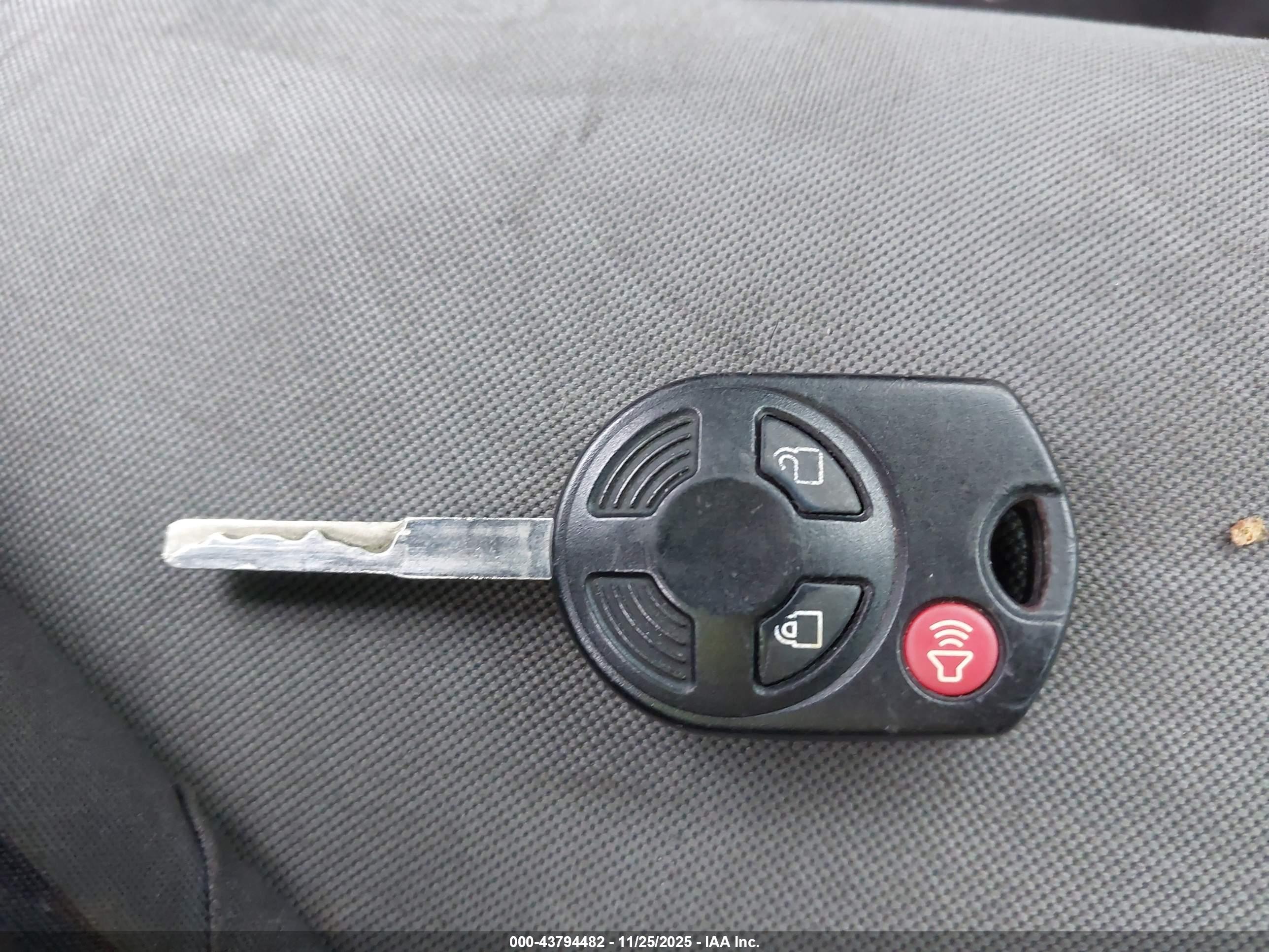 FORD ESCAPE image 11