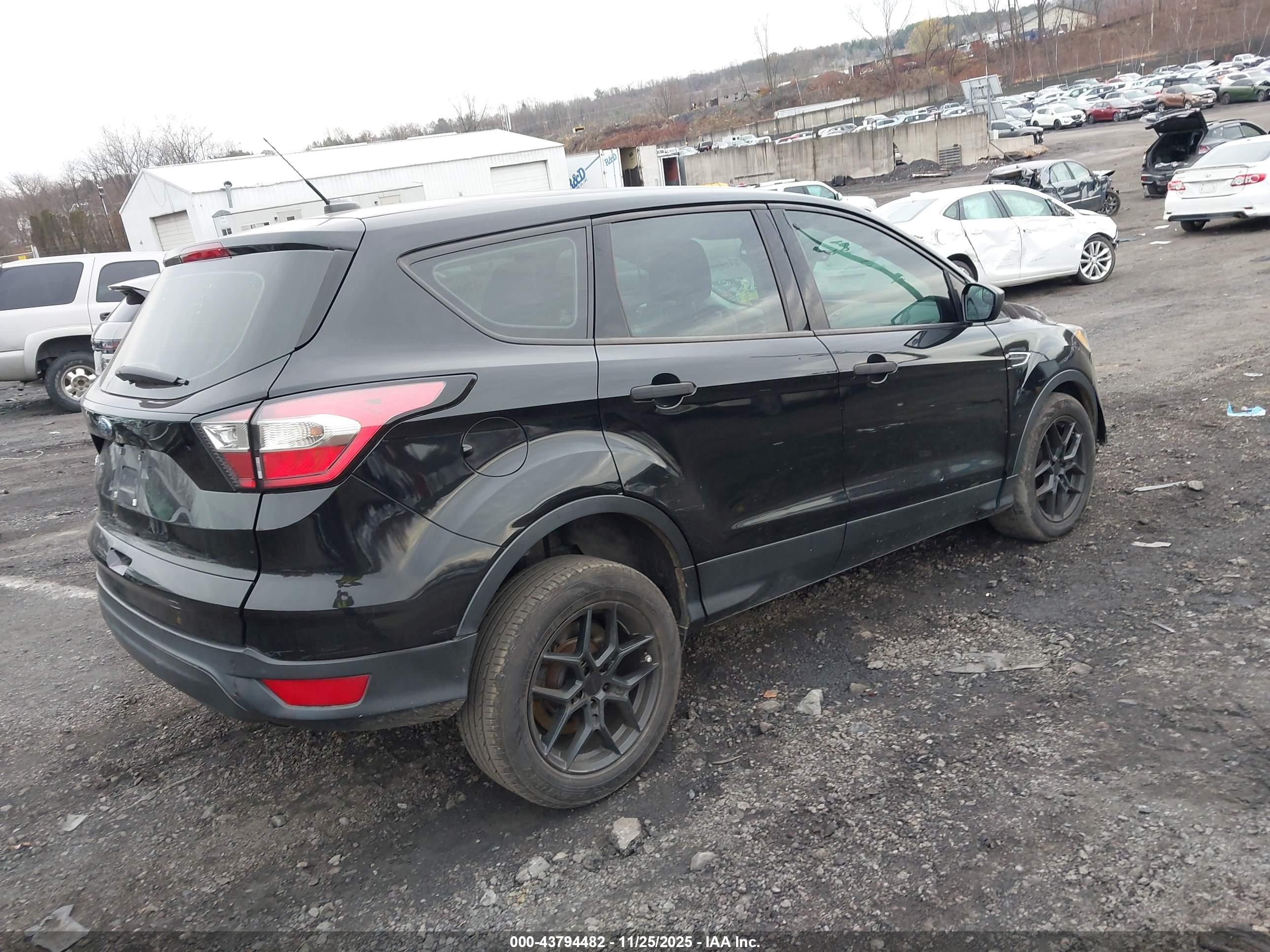FORD ESCAPE image 4