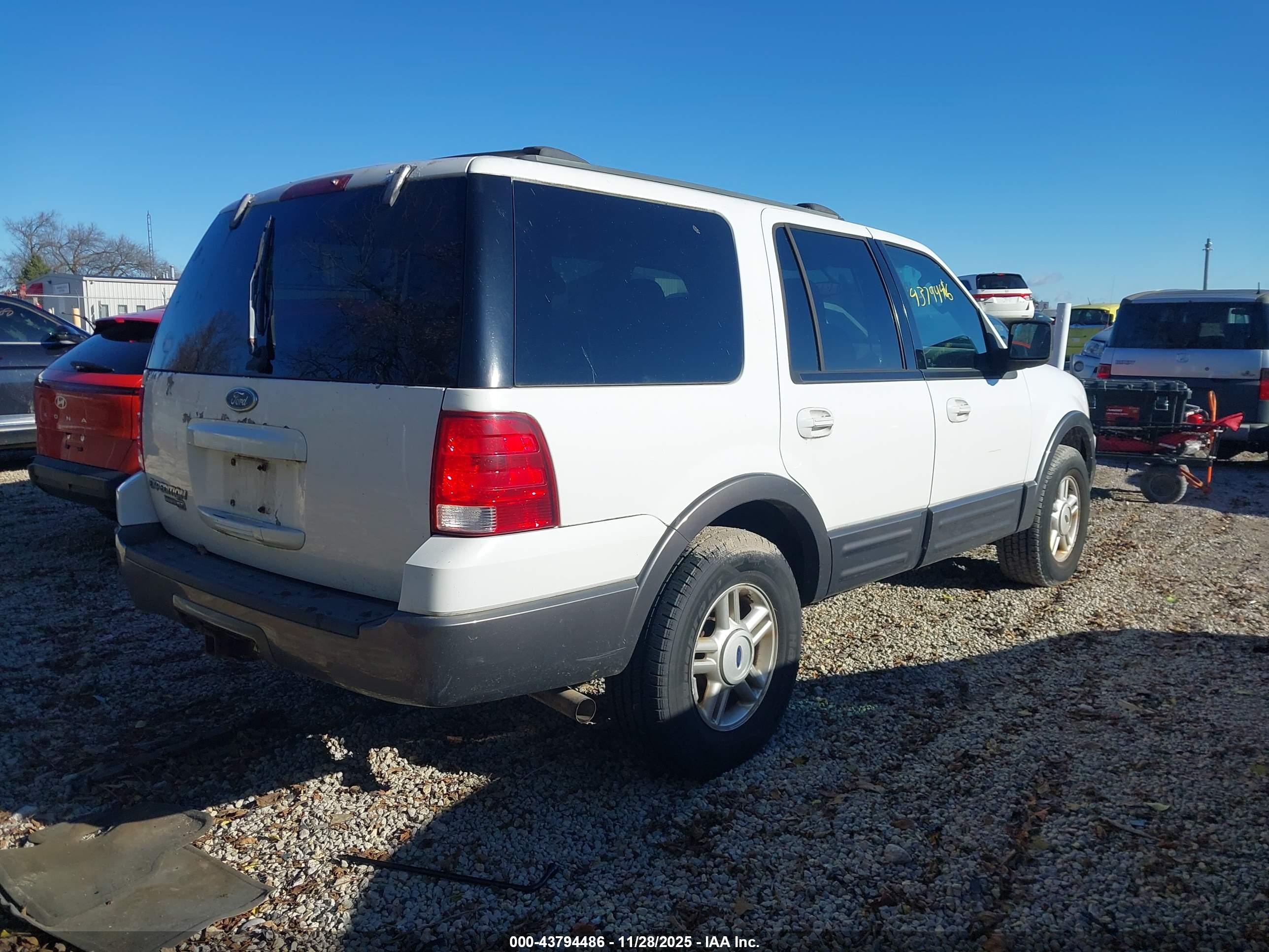 FORD EXPEDITION image 4
