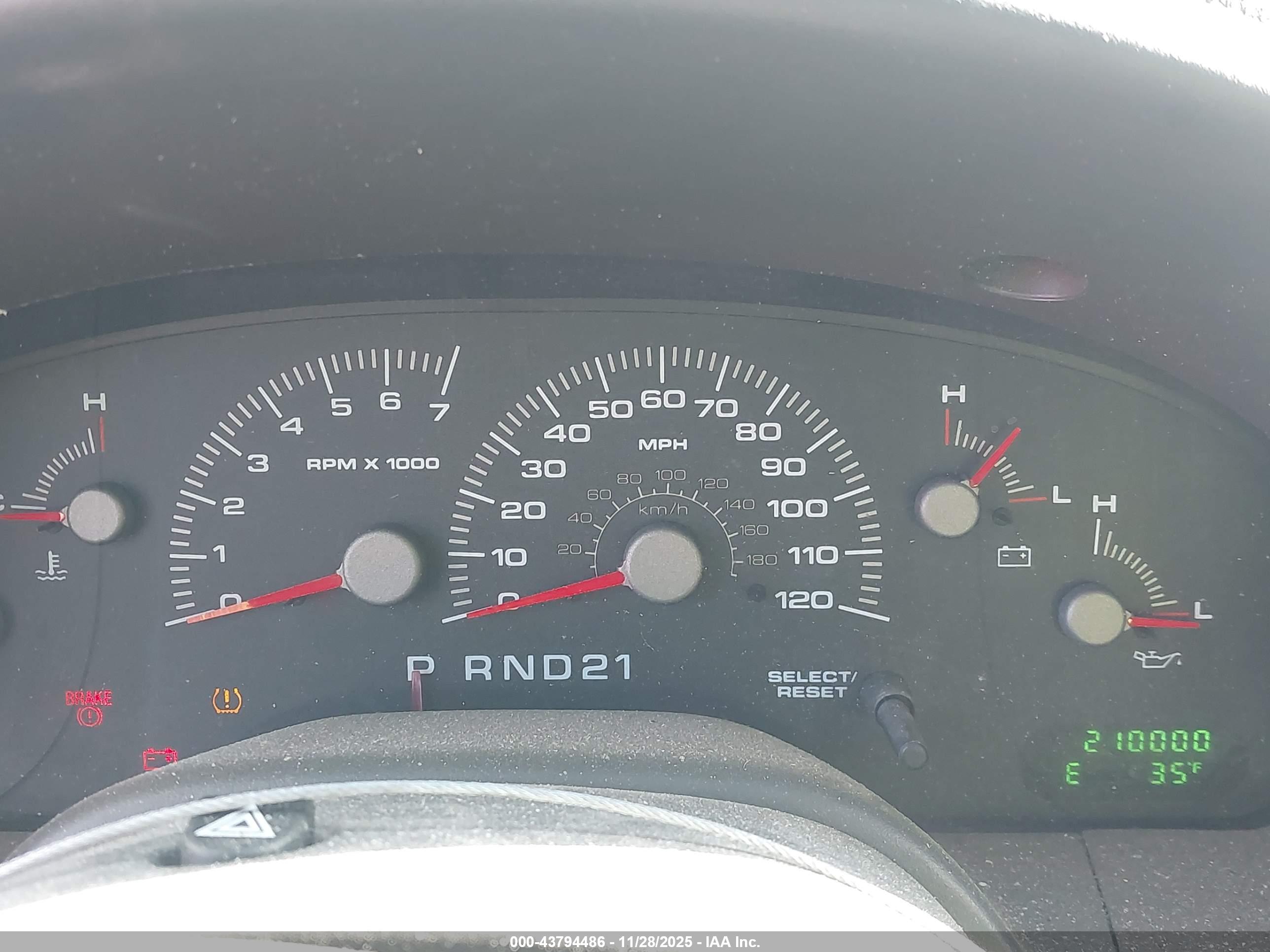 FORD EXPEDITION image 7