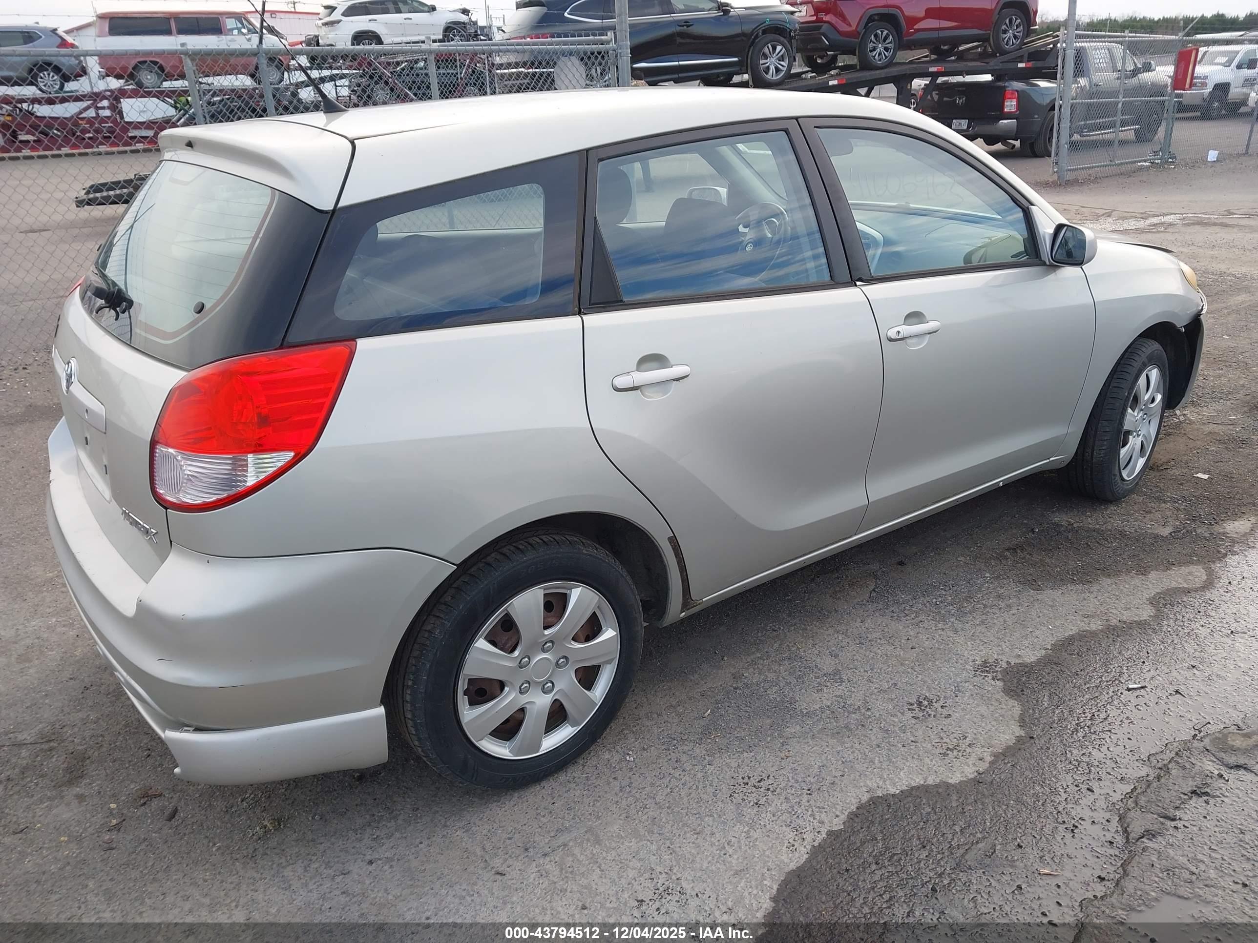 TOYOTA MATRIX image 4