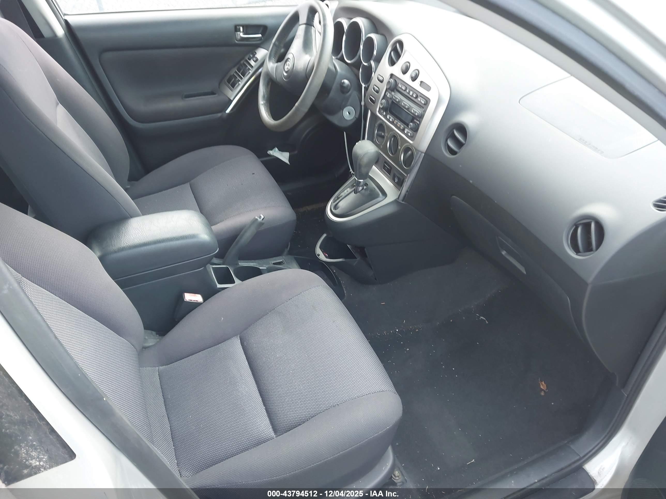 TOYOTA MATRIX image 5