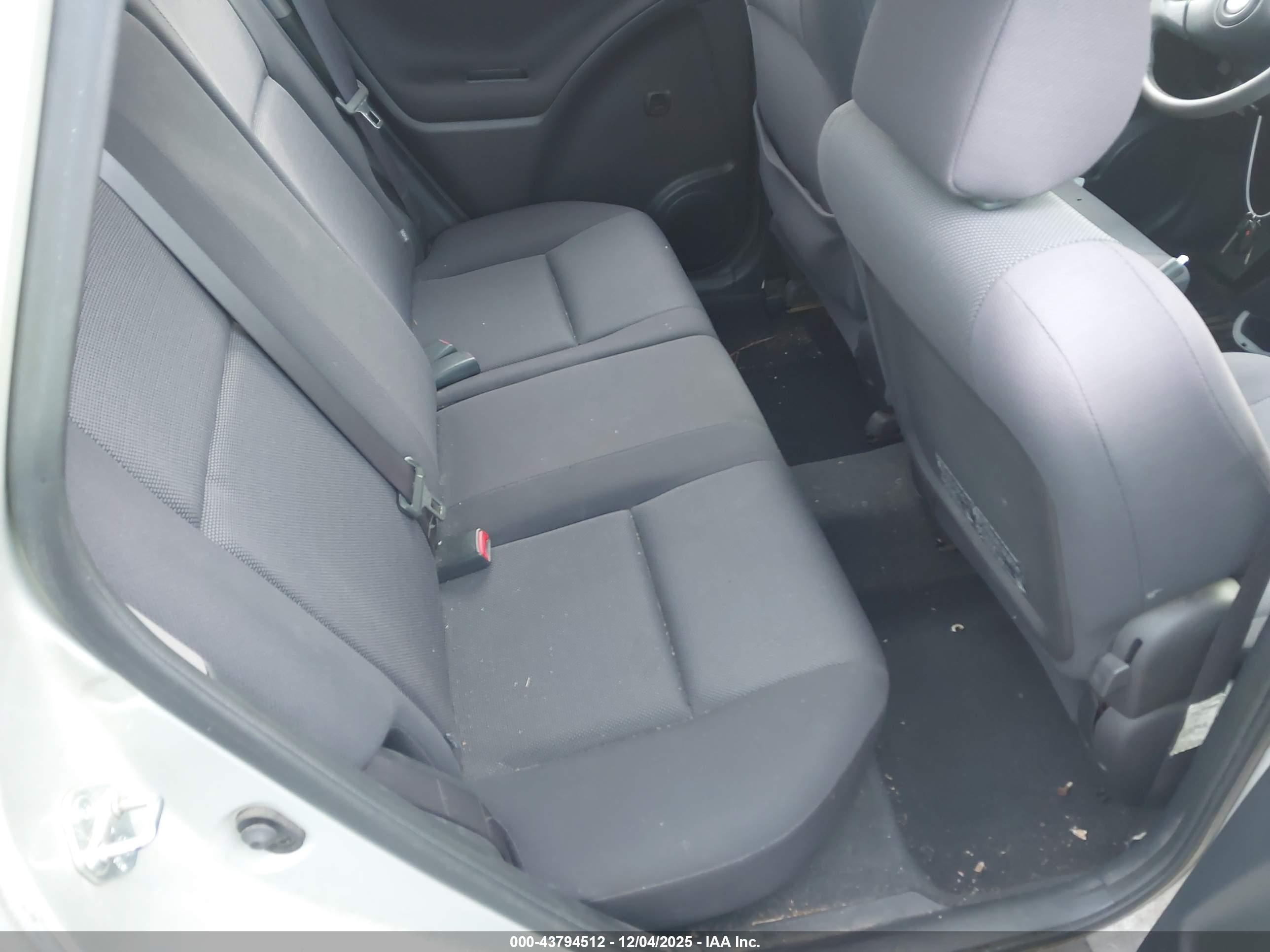TOYOTA MATRIX image 8