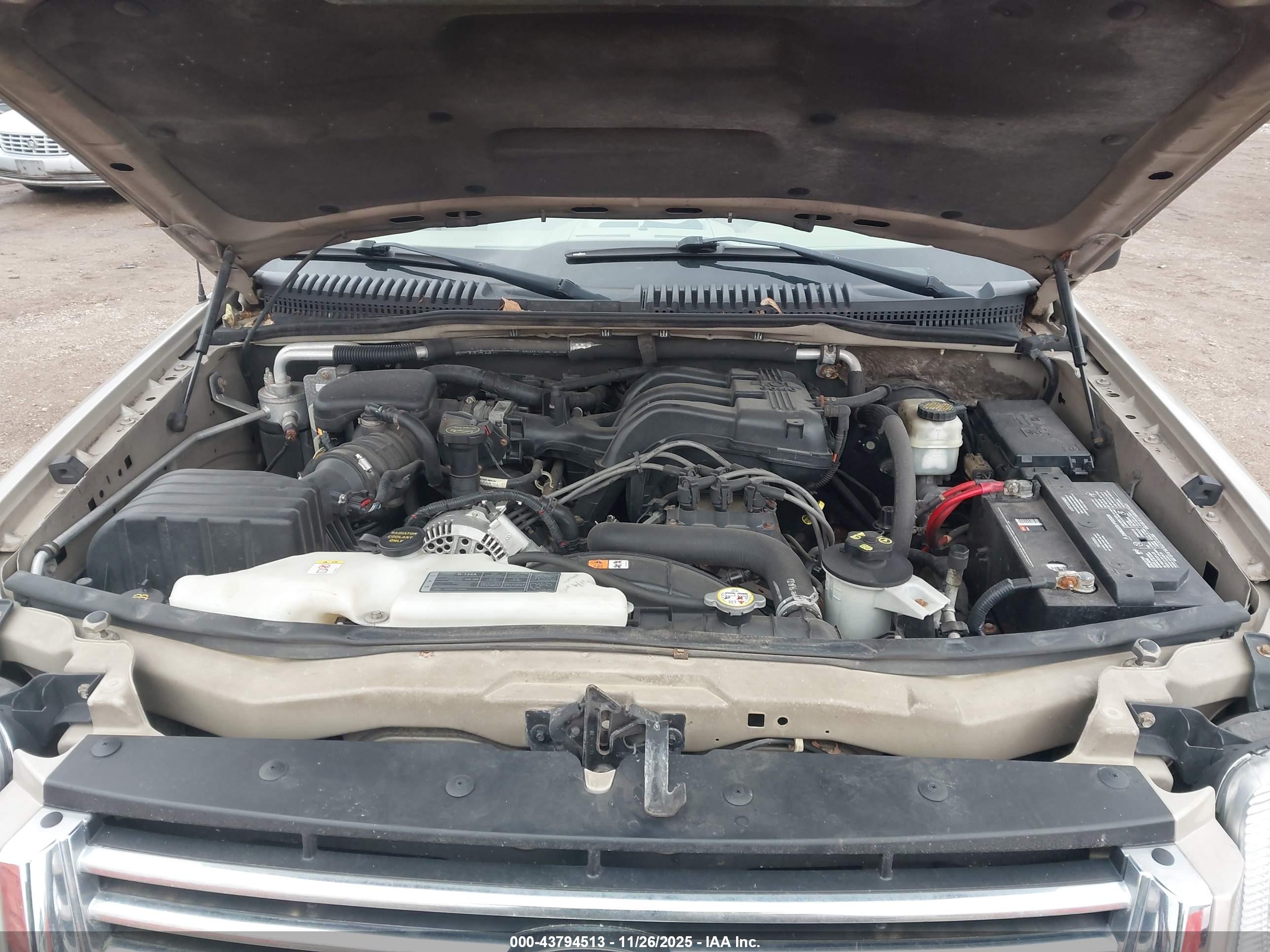 FORD EXPLORER image 10