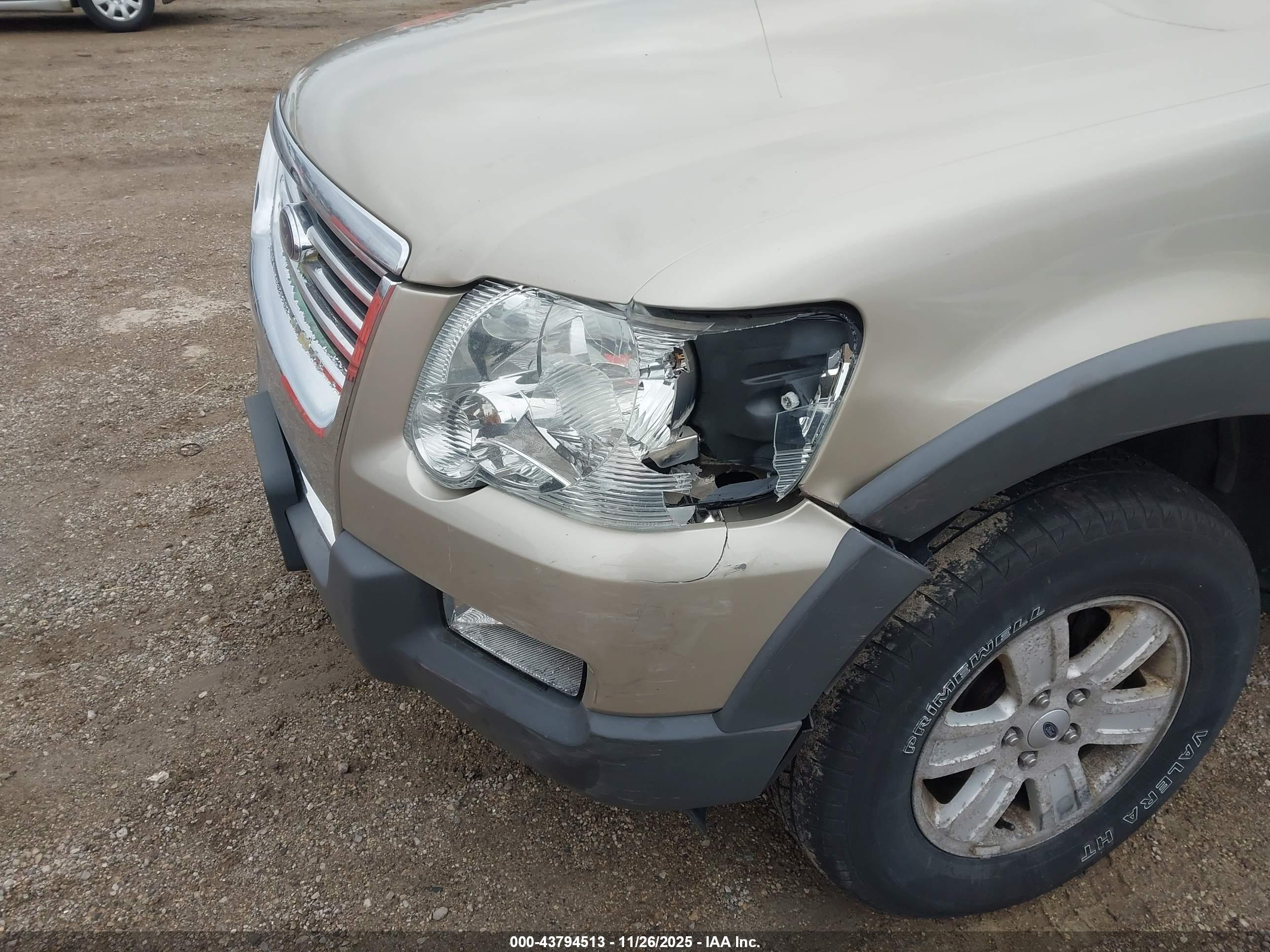 FORD EXPLORER image 6