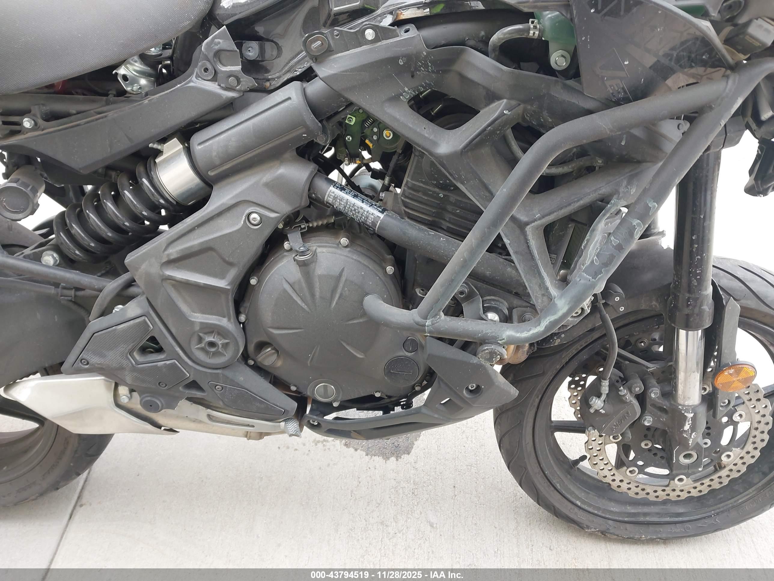 KAWASAKI KLE650 image 8