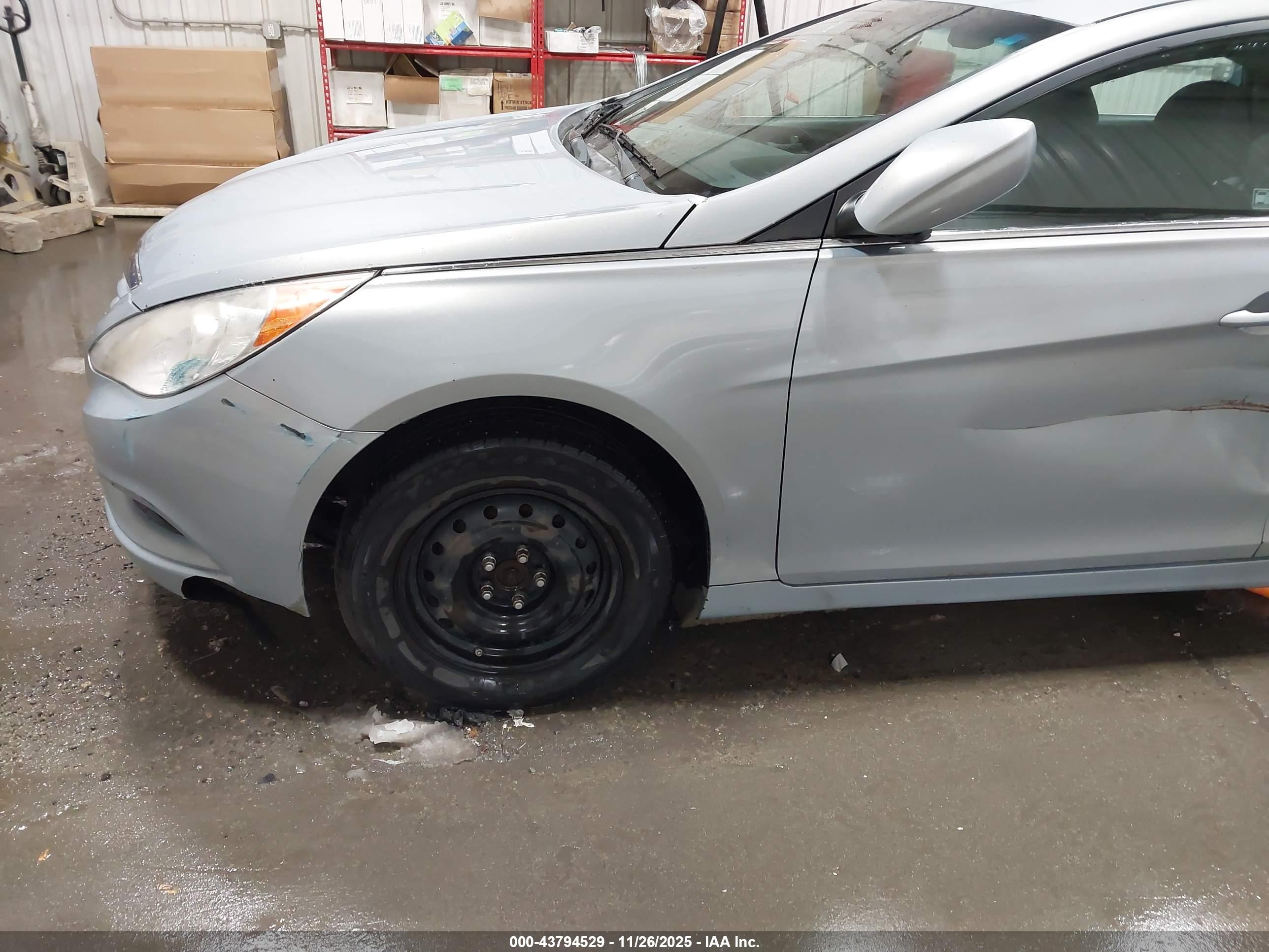 HYUNDAI SONATA image 6