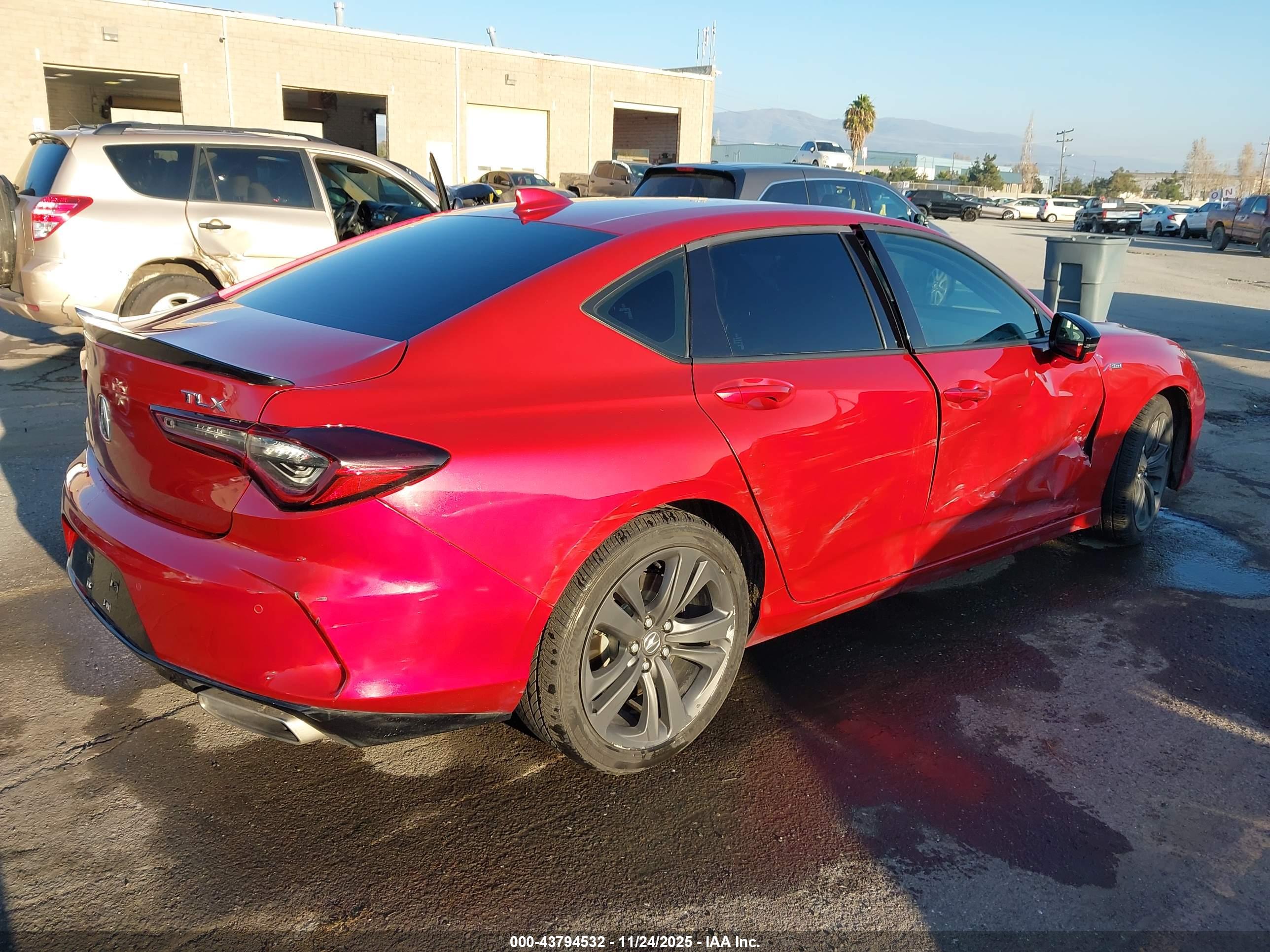 ACURA TLX image 4