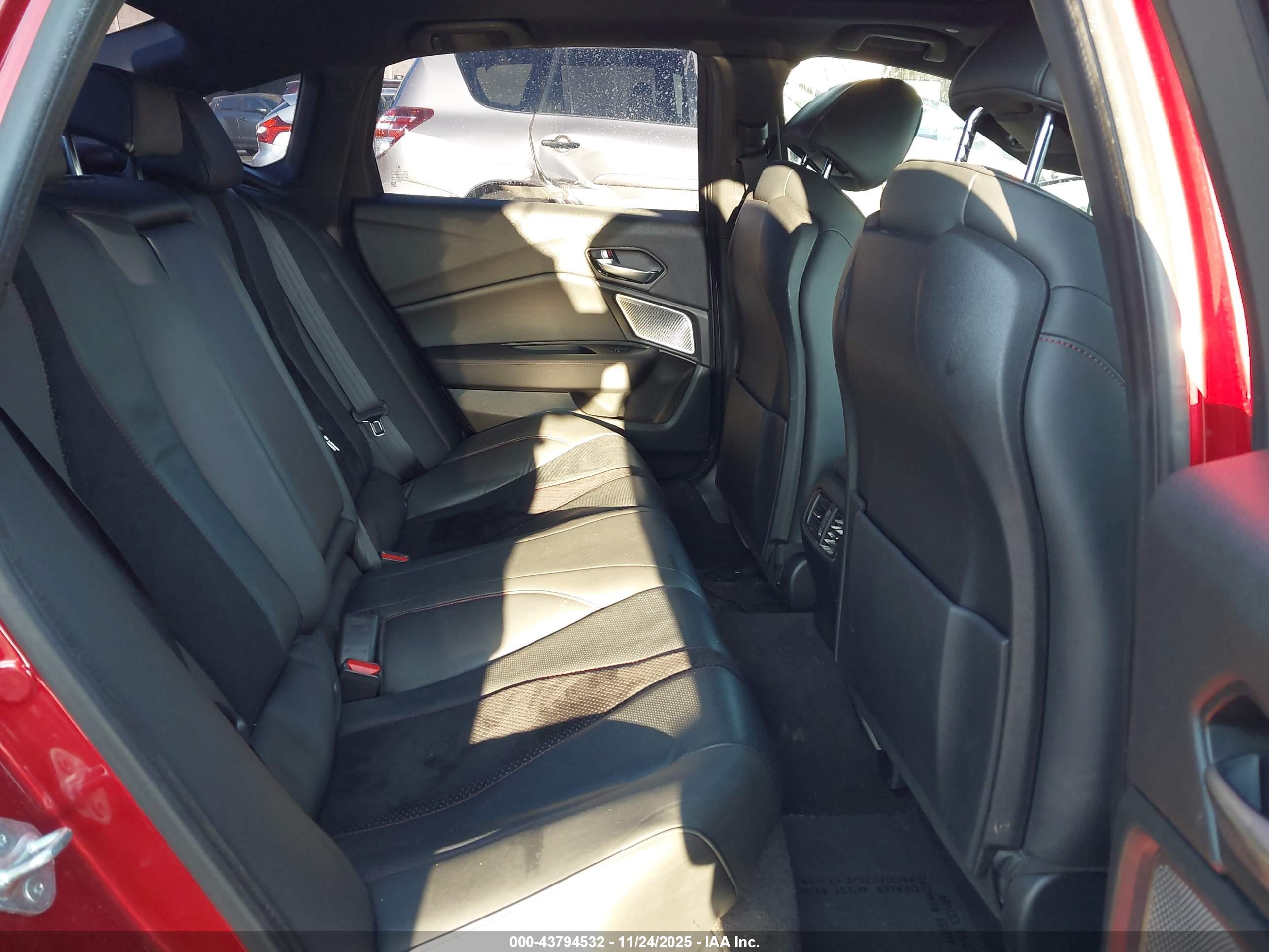 ACURA TLX image 8