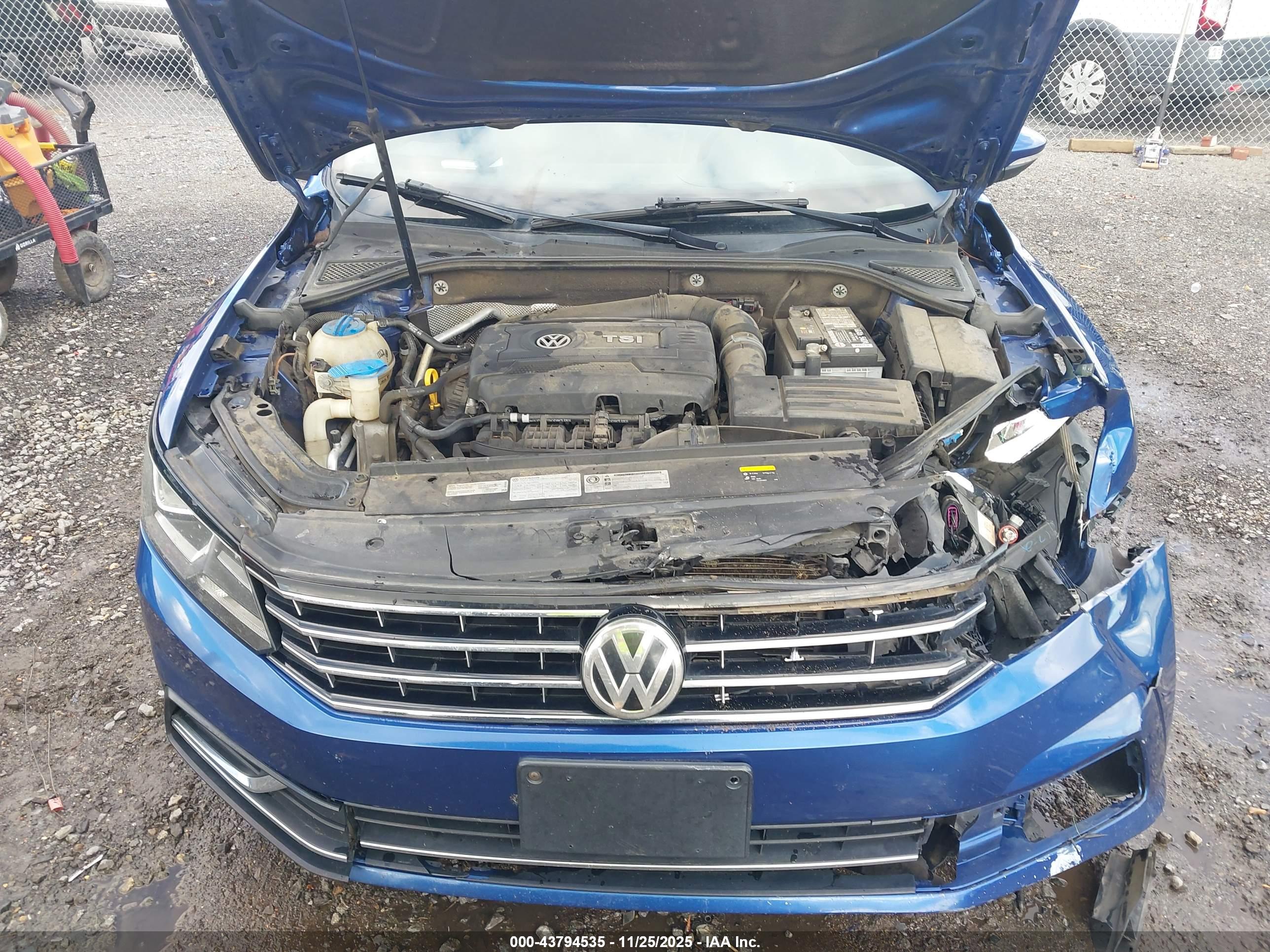 VOLKSWAGEN PASSAT image 10