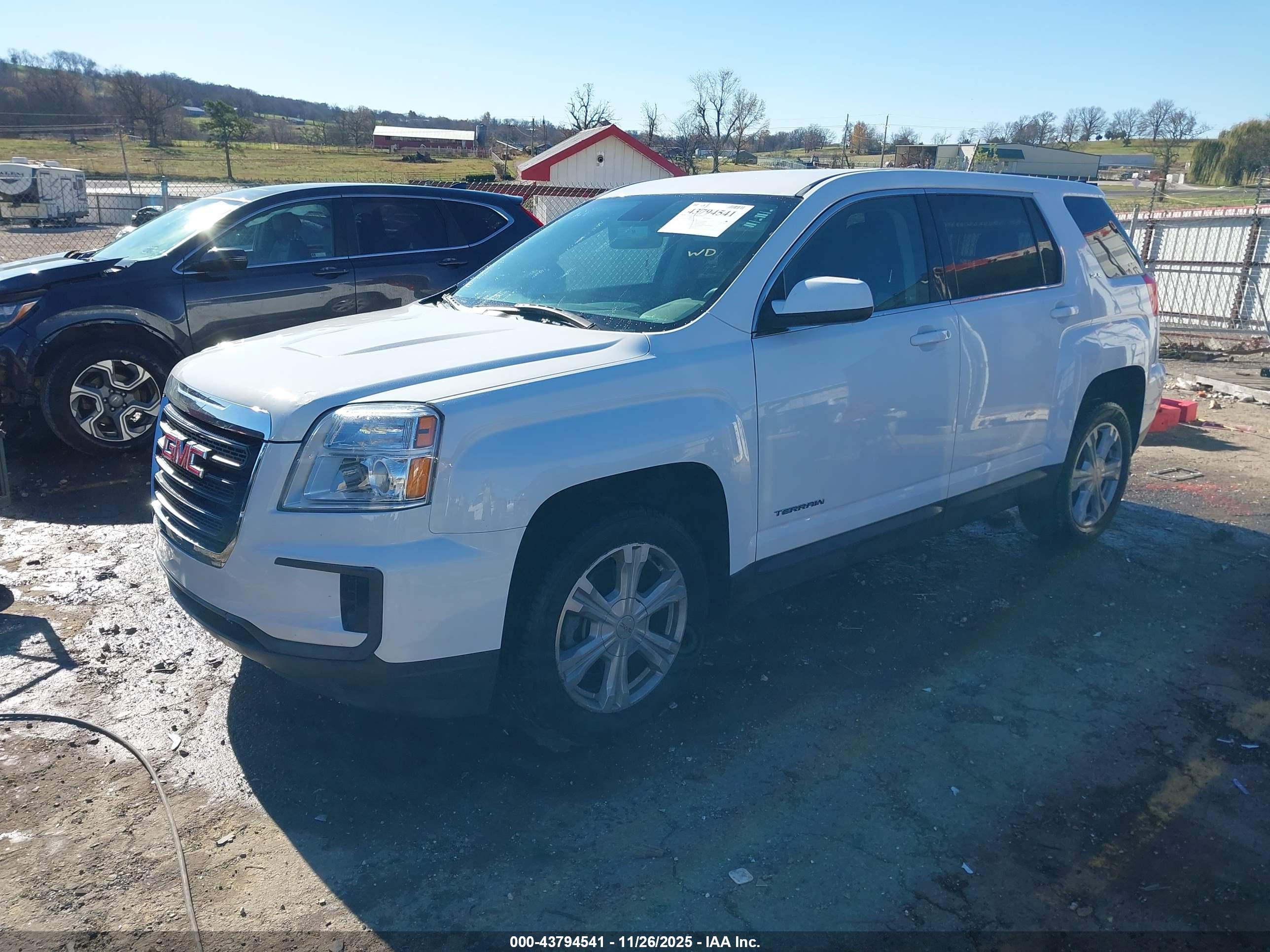 GMC TERRAIN image 2