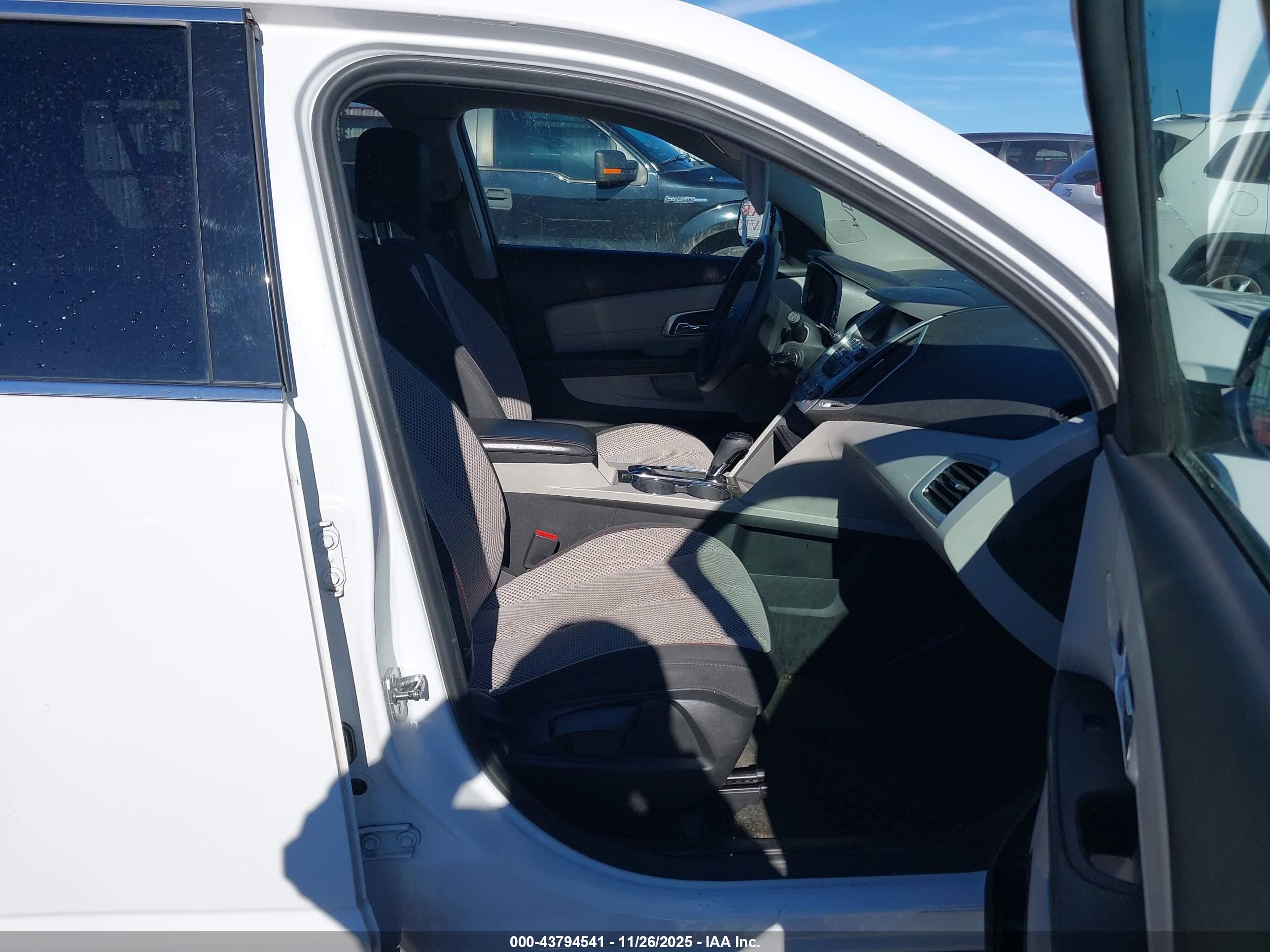GMC TERRAIN image 5