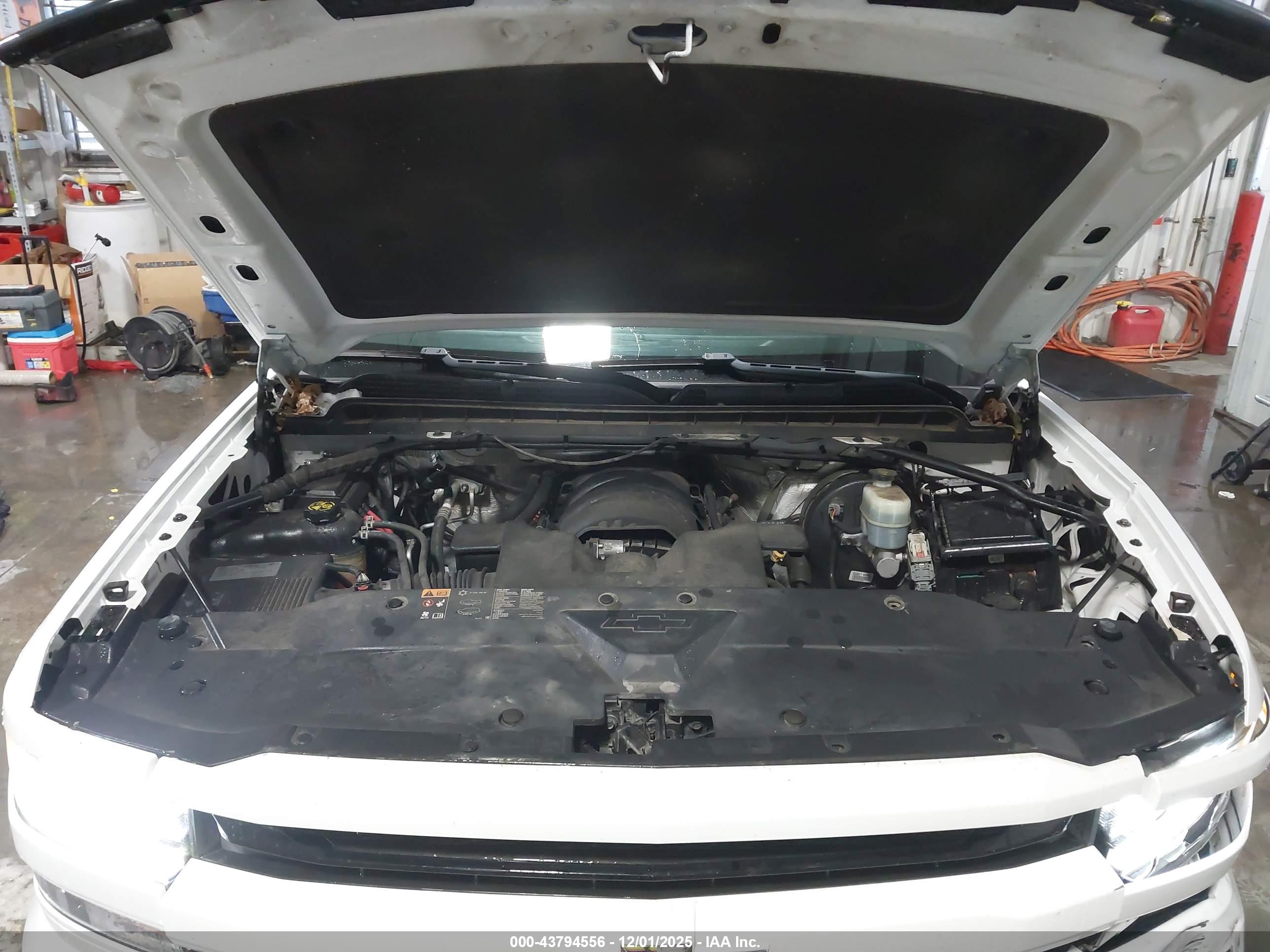 CHEVROLET SILVERADO image 10