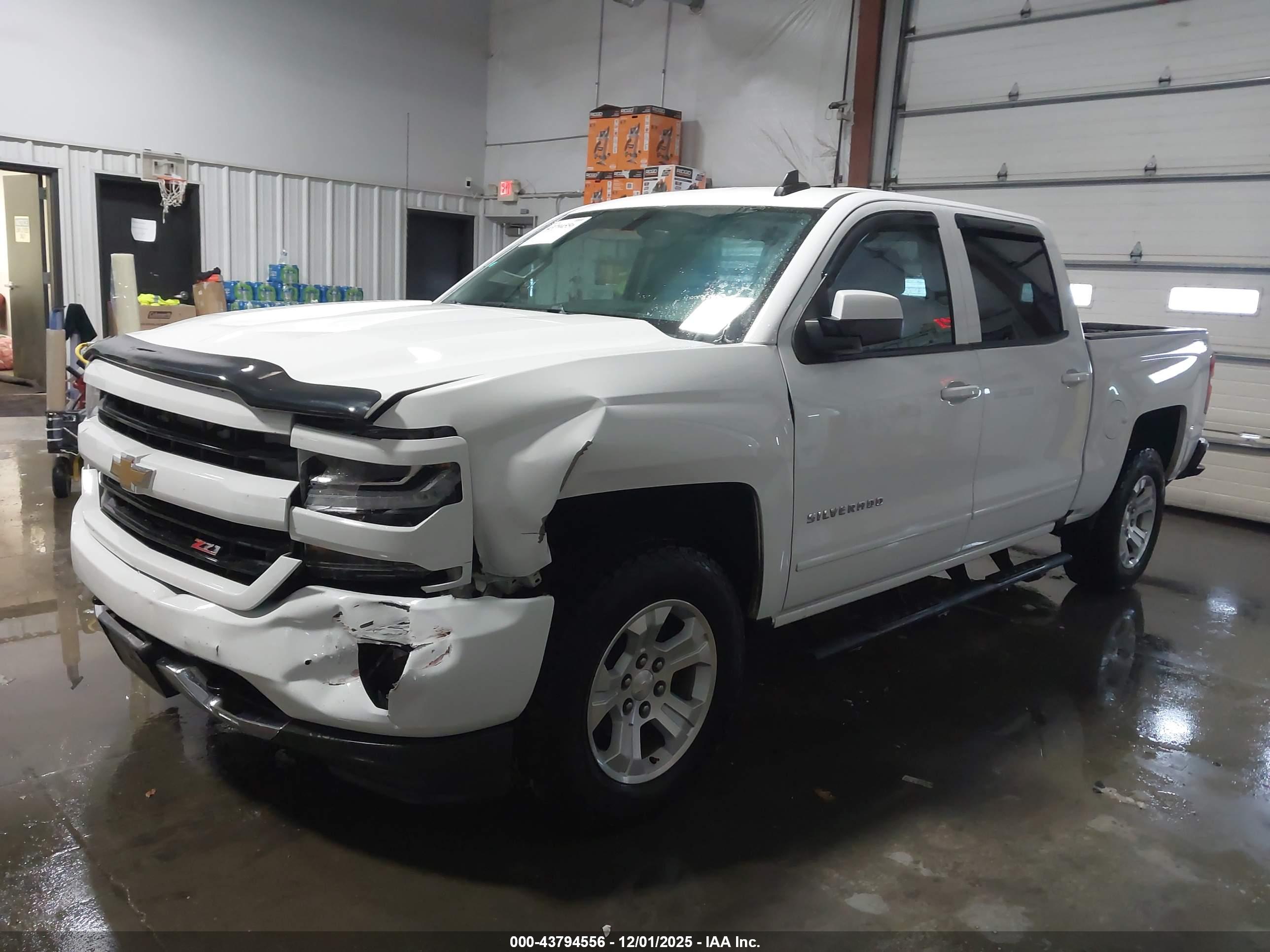 CHEVROLET SILVERADO image 2