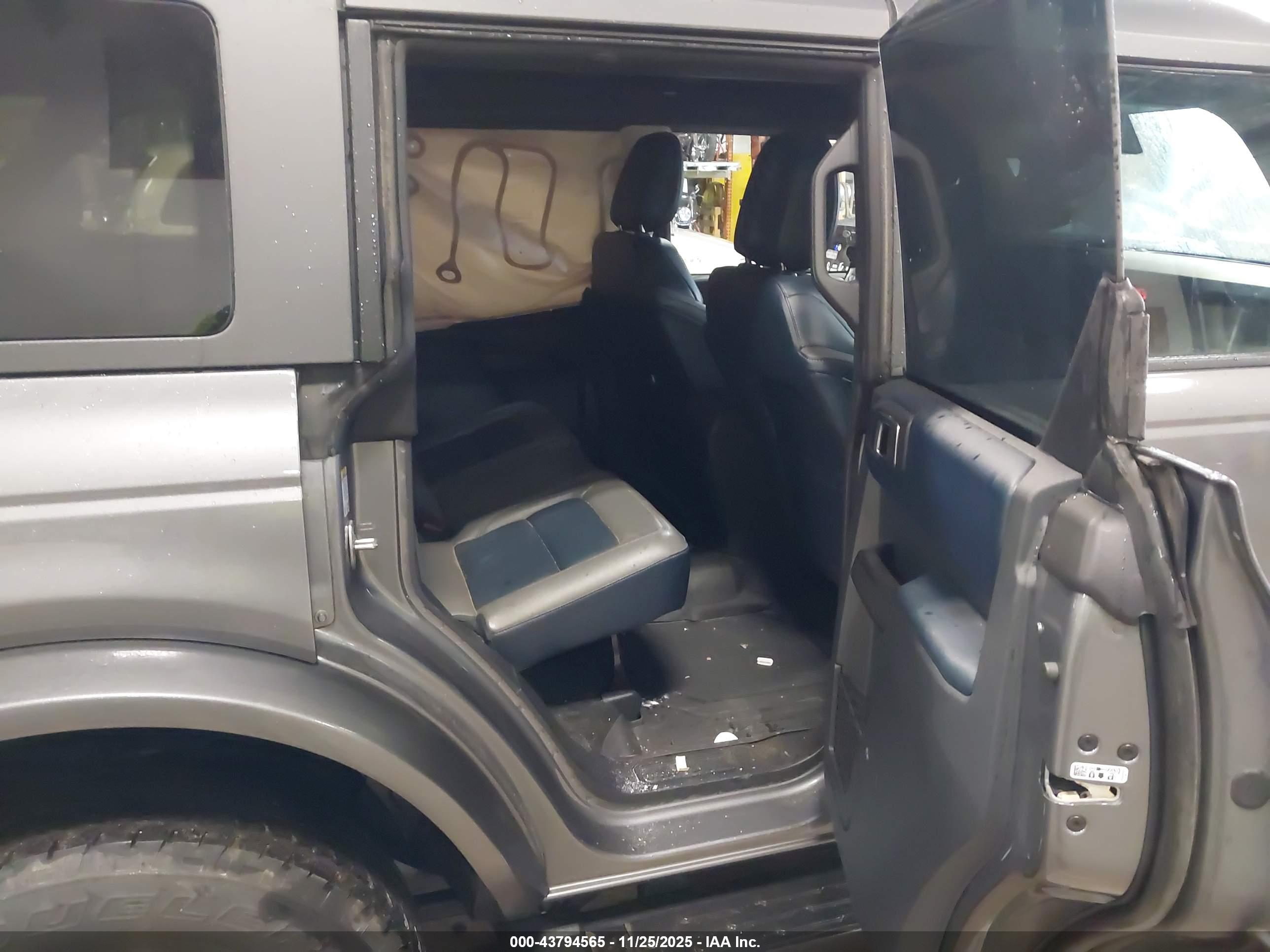 FORD BRONCO image 8