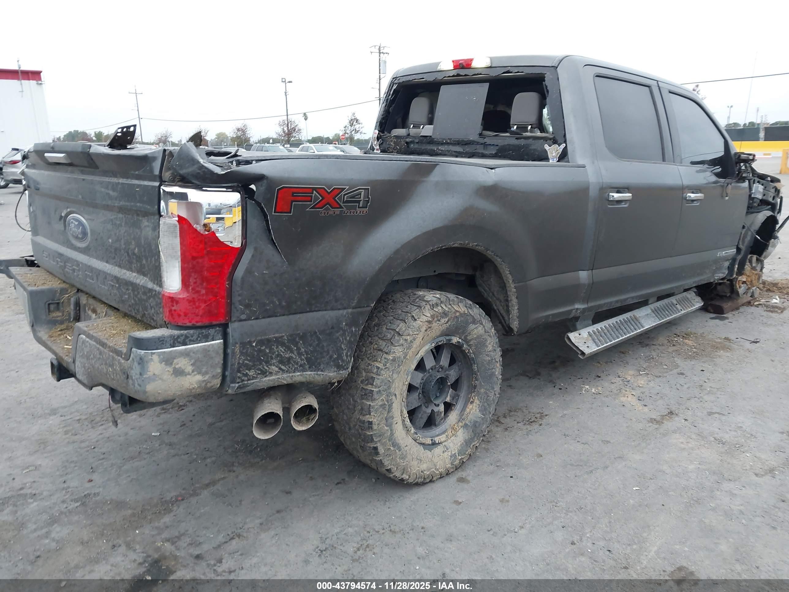 FORD F-250 image 4