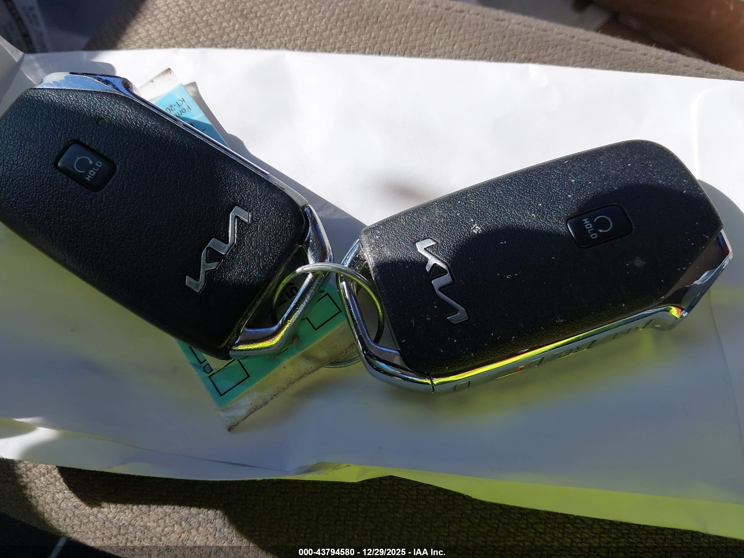 KIA K5 image 11