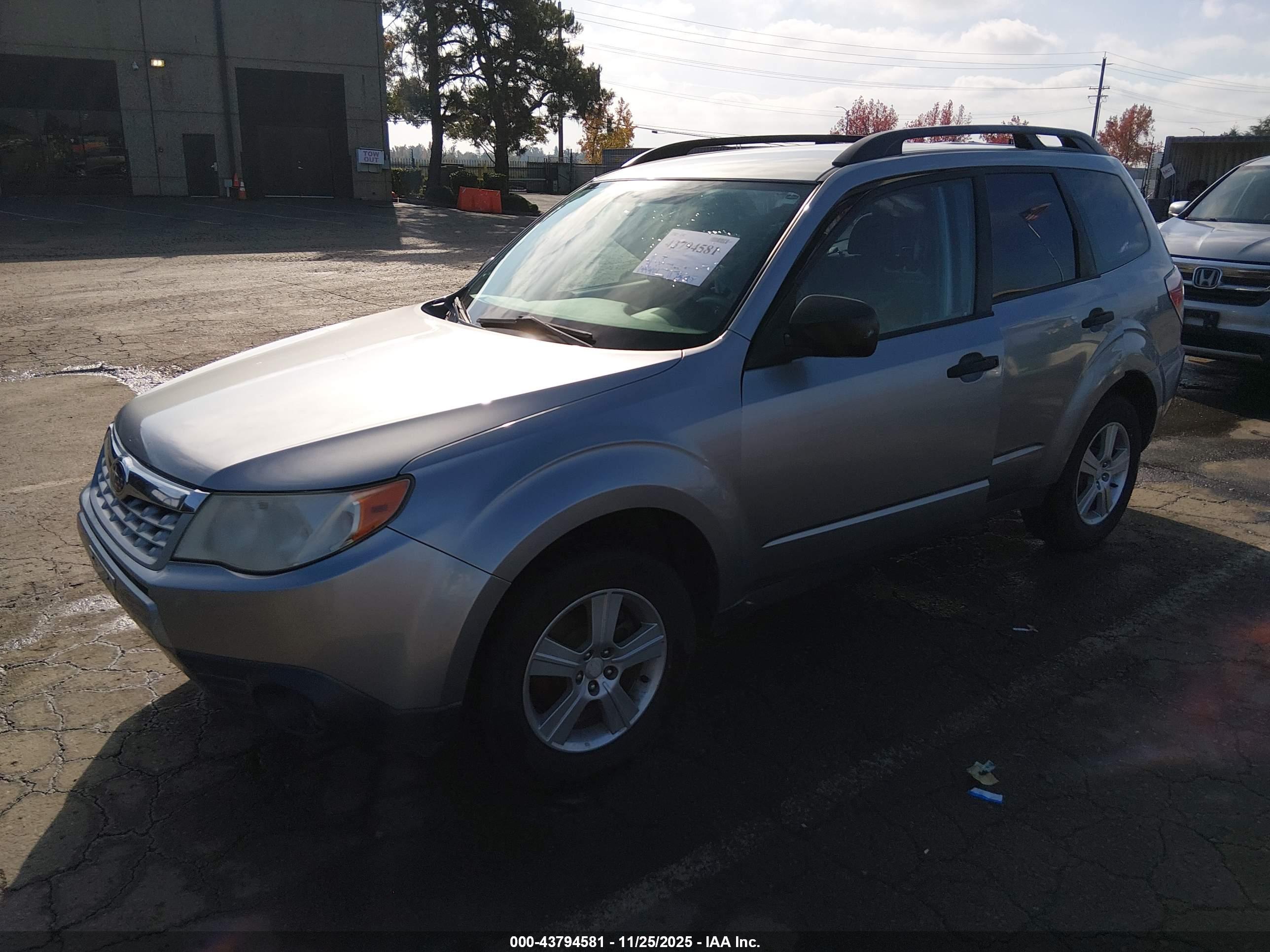 SUBARU FORESTER image 2