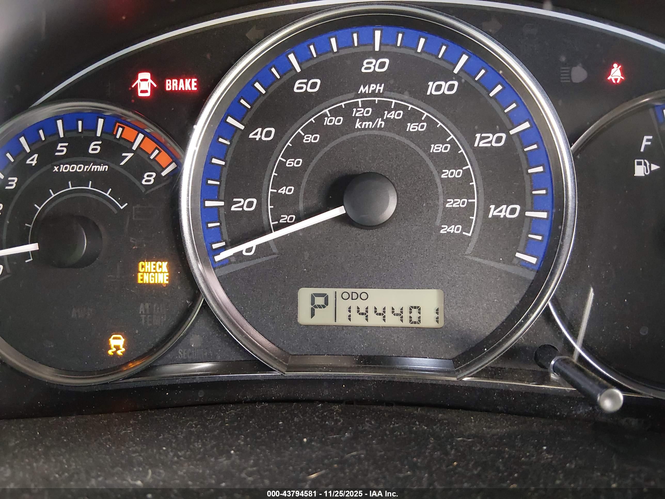 SUBARU FORESTER image 7
