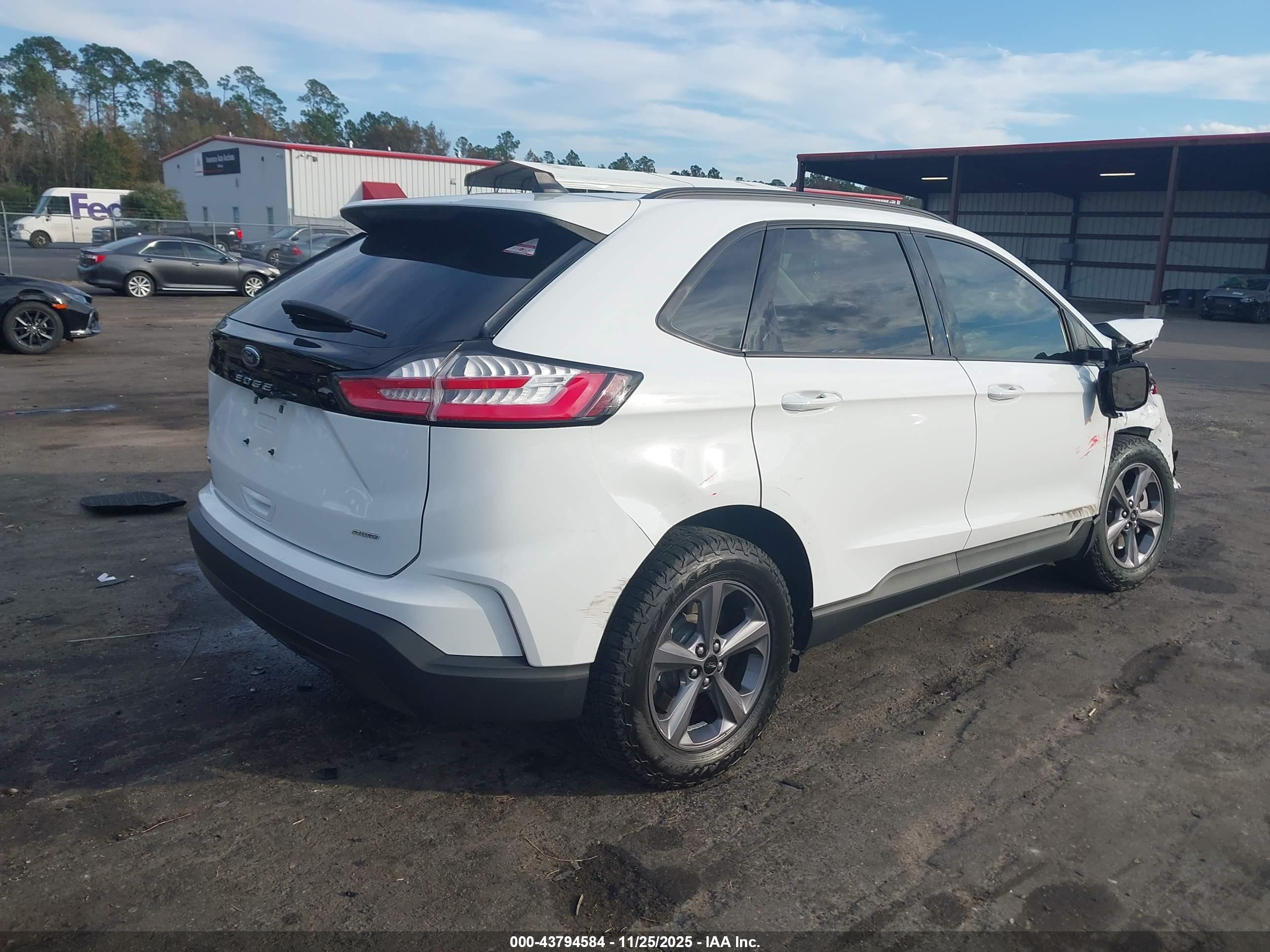 FORD EDGE image 4