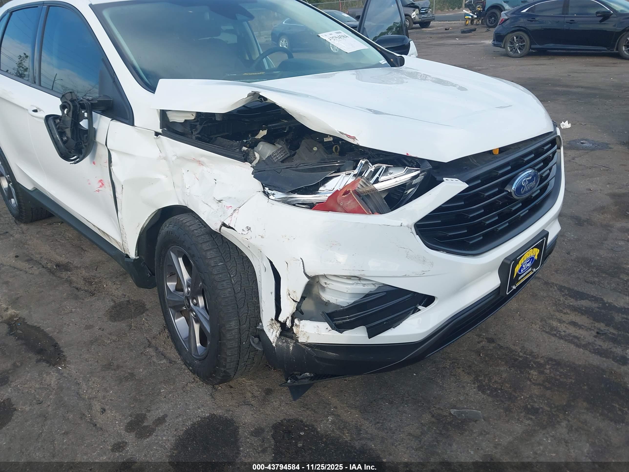 FORD EDGE image 6