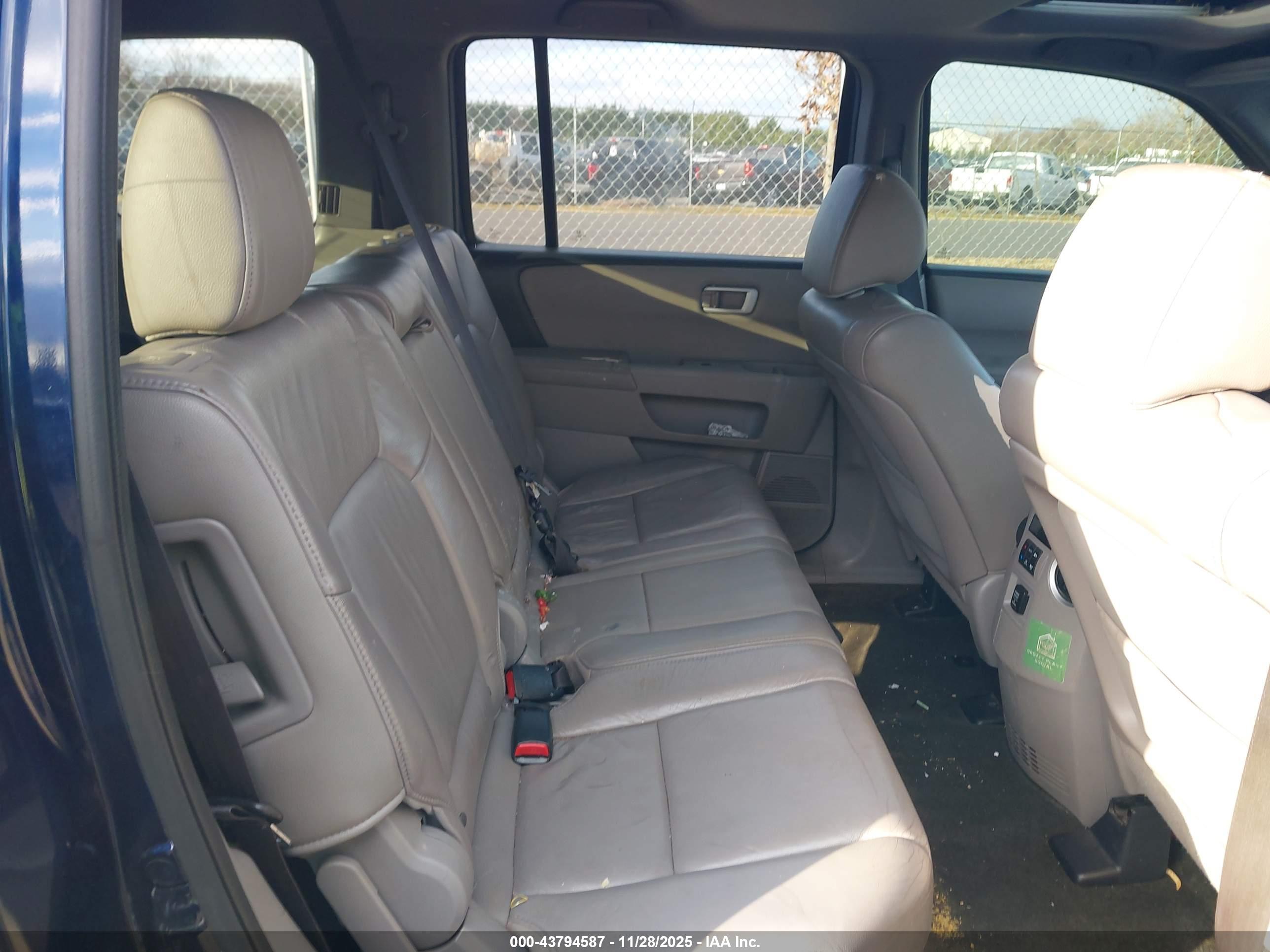 HONDA PILOT image 8