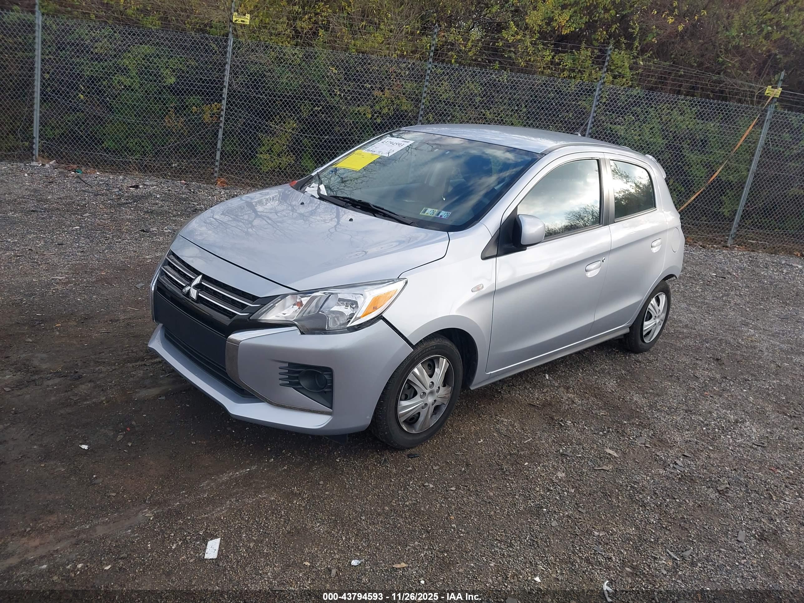MITSUBISHI MIRAGE image 2