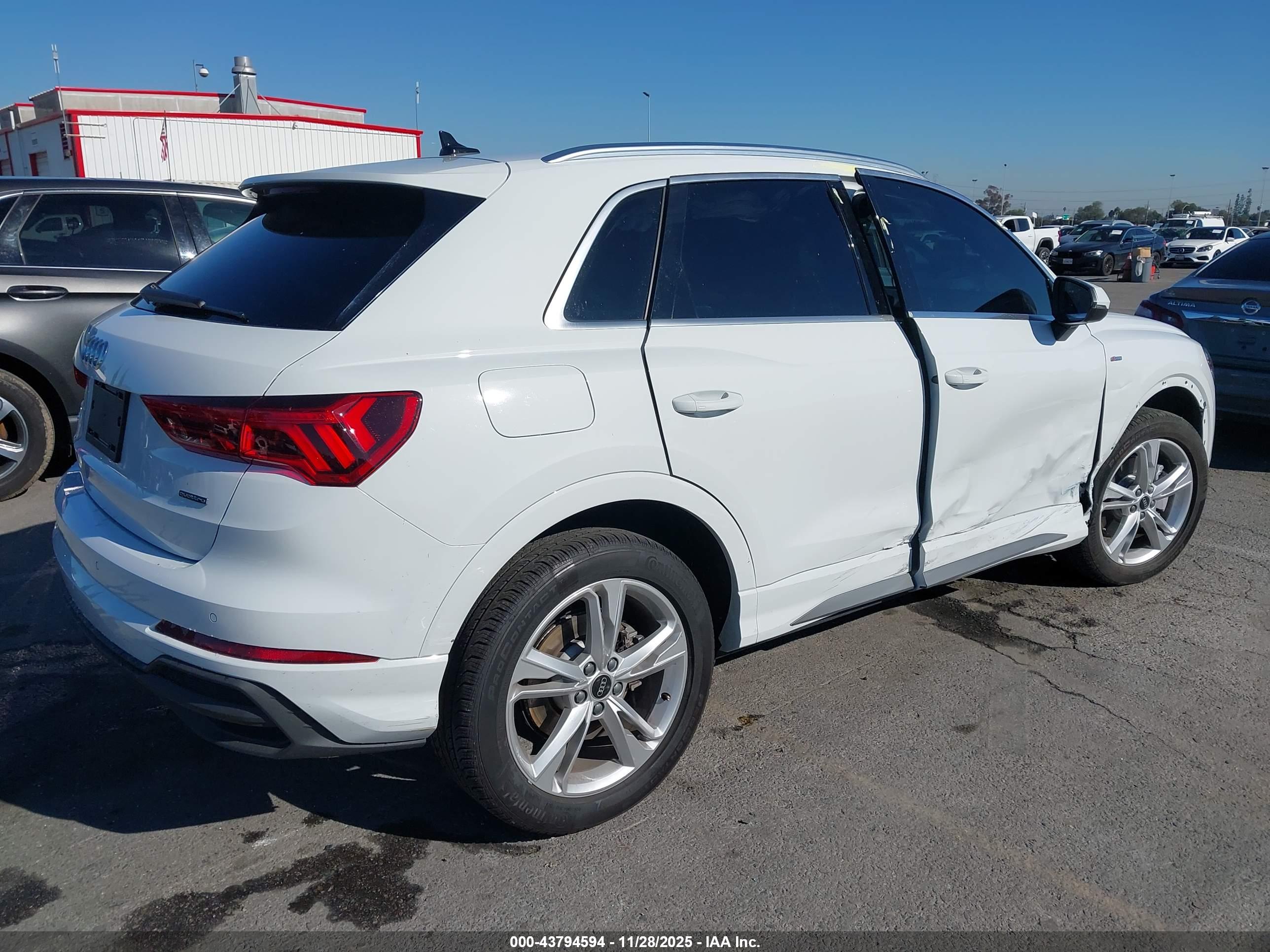AUDI Q3 image 4