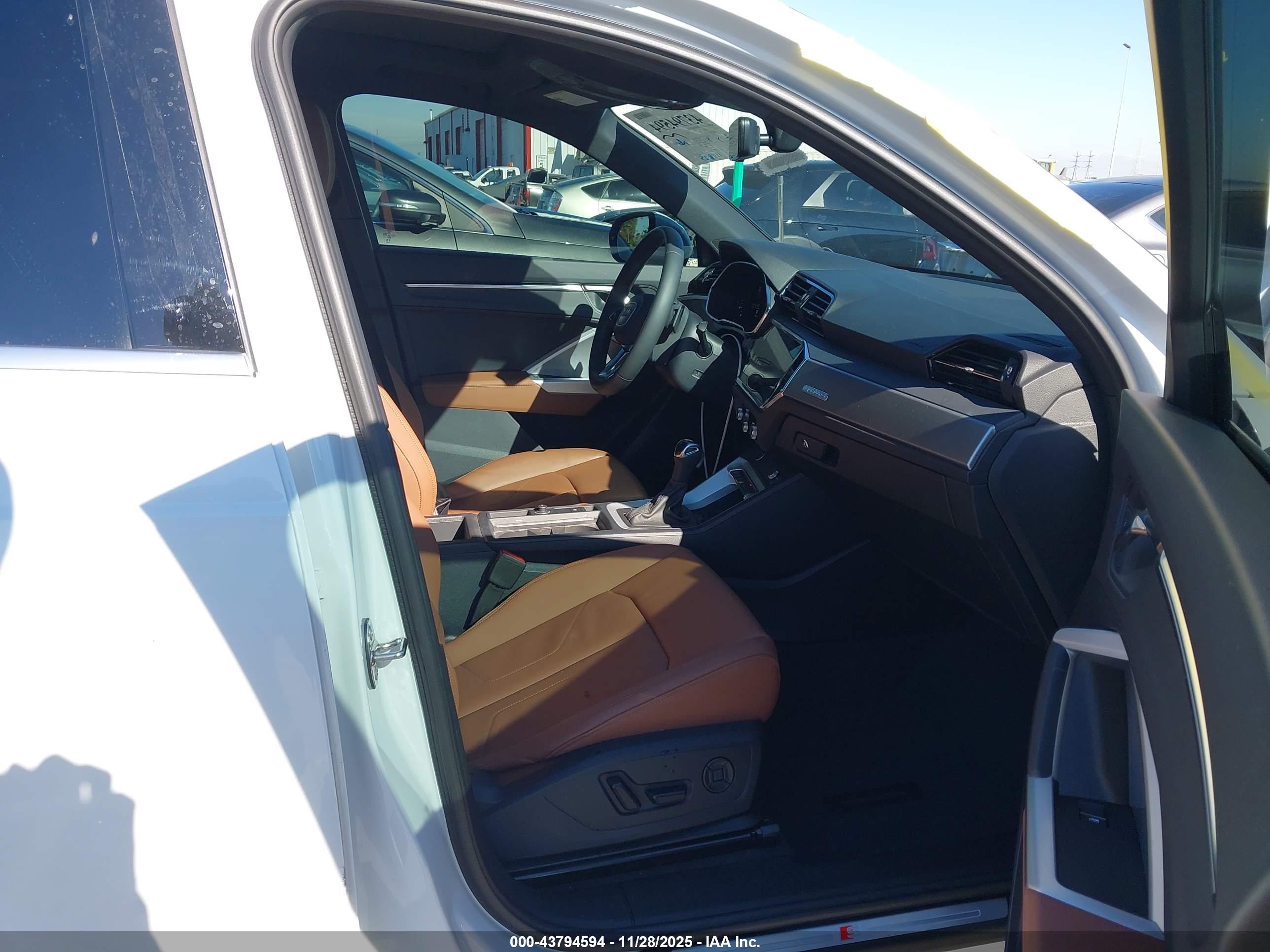 AUDI Q3 image 5