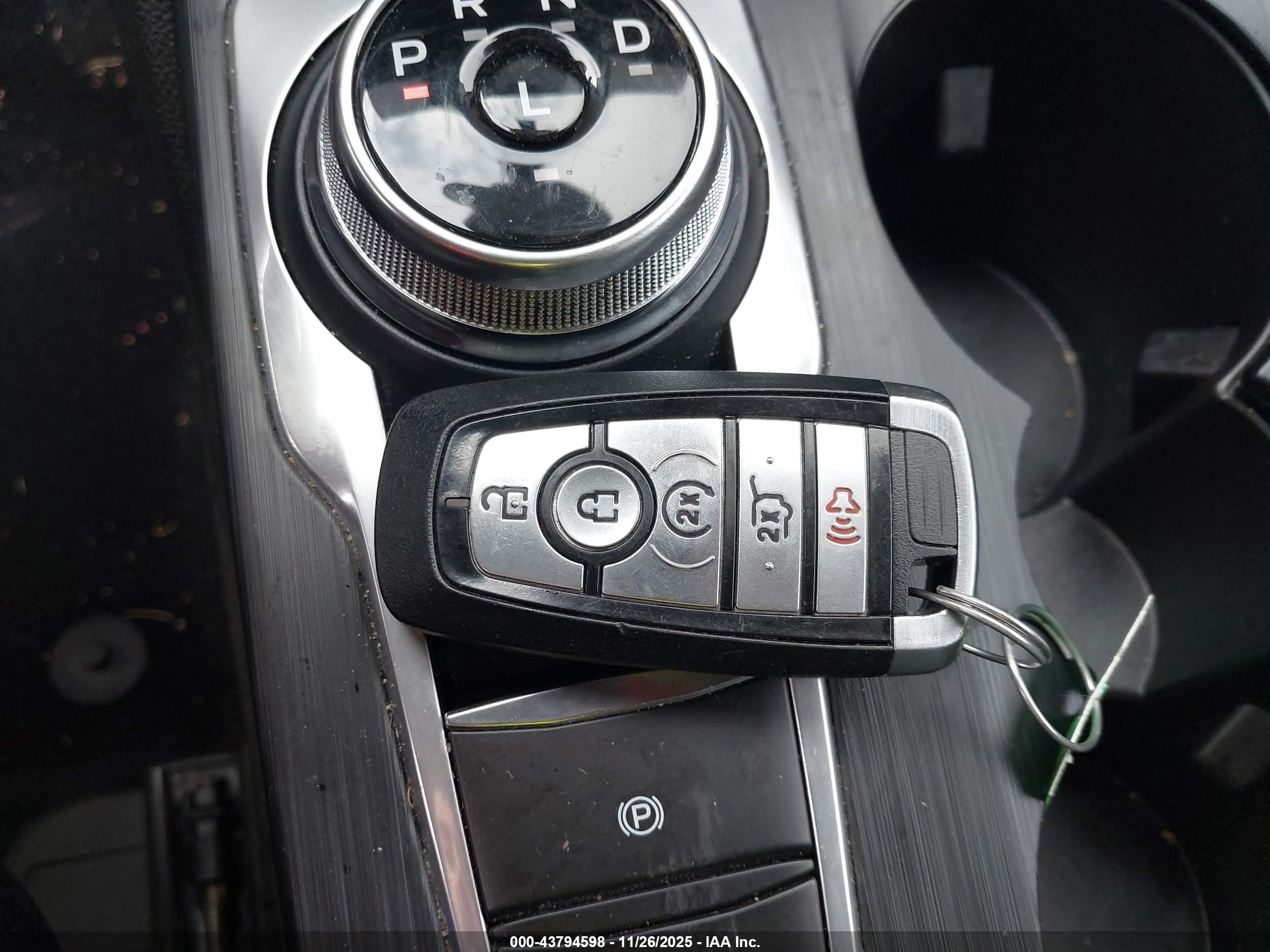 FORD ESCAPE image 11