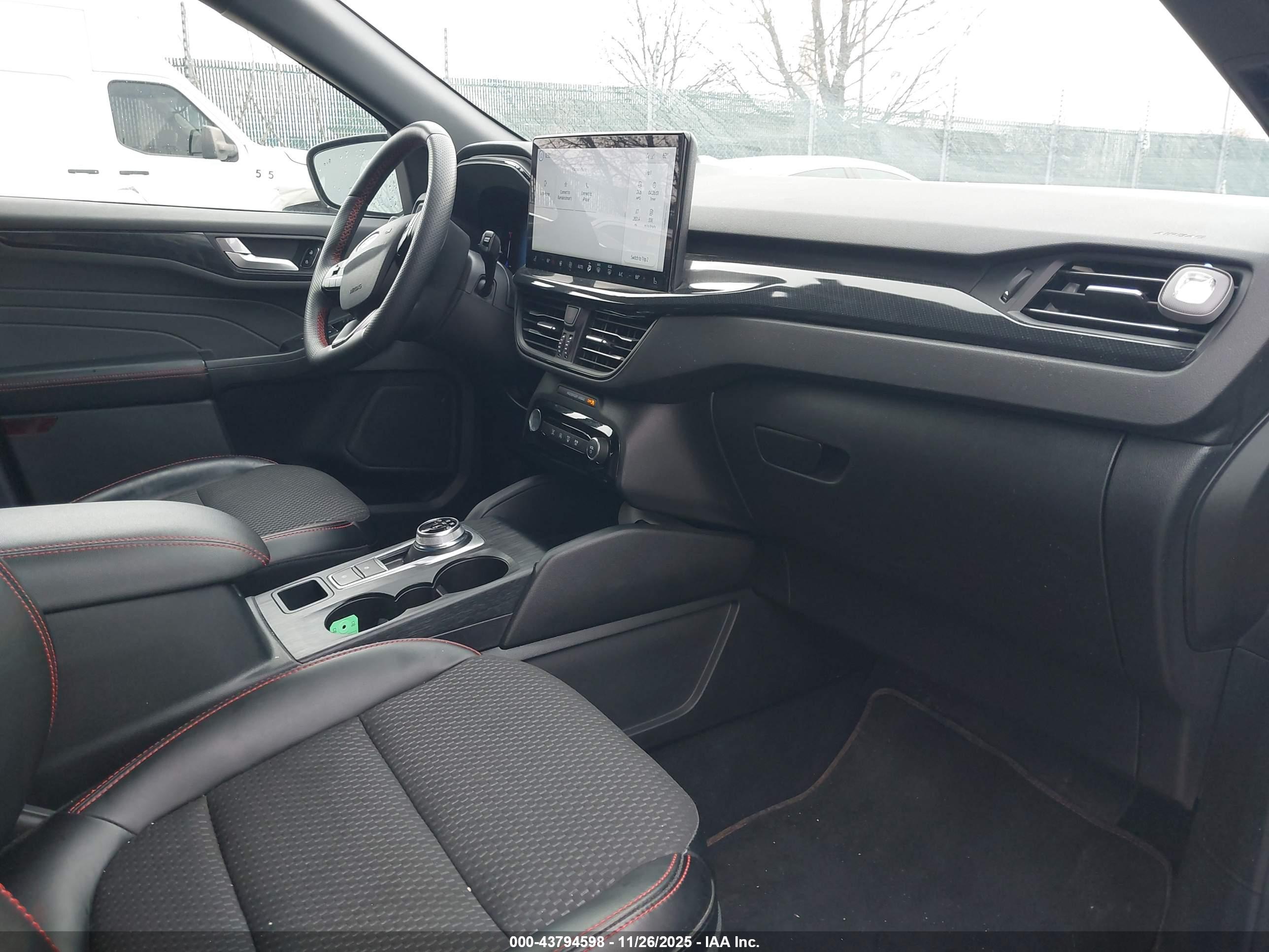 FORD ESCAPE image 5