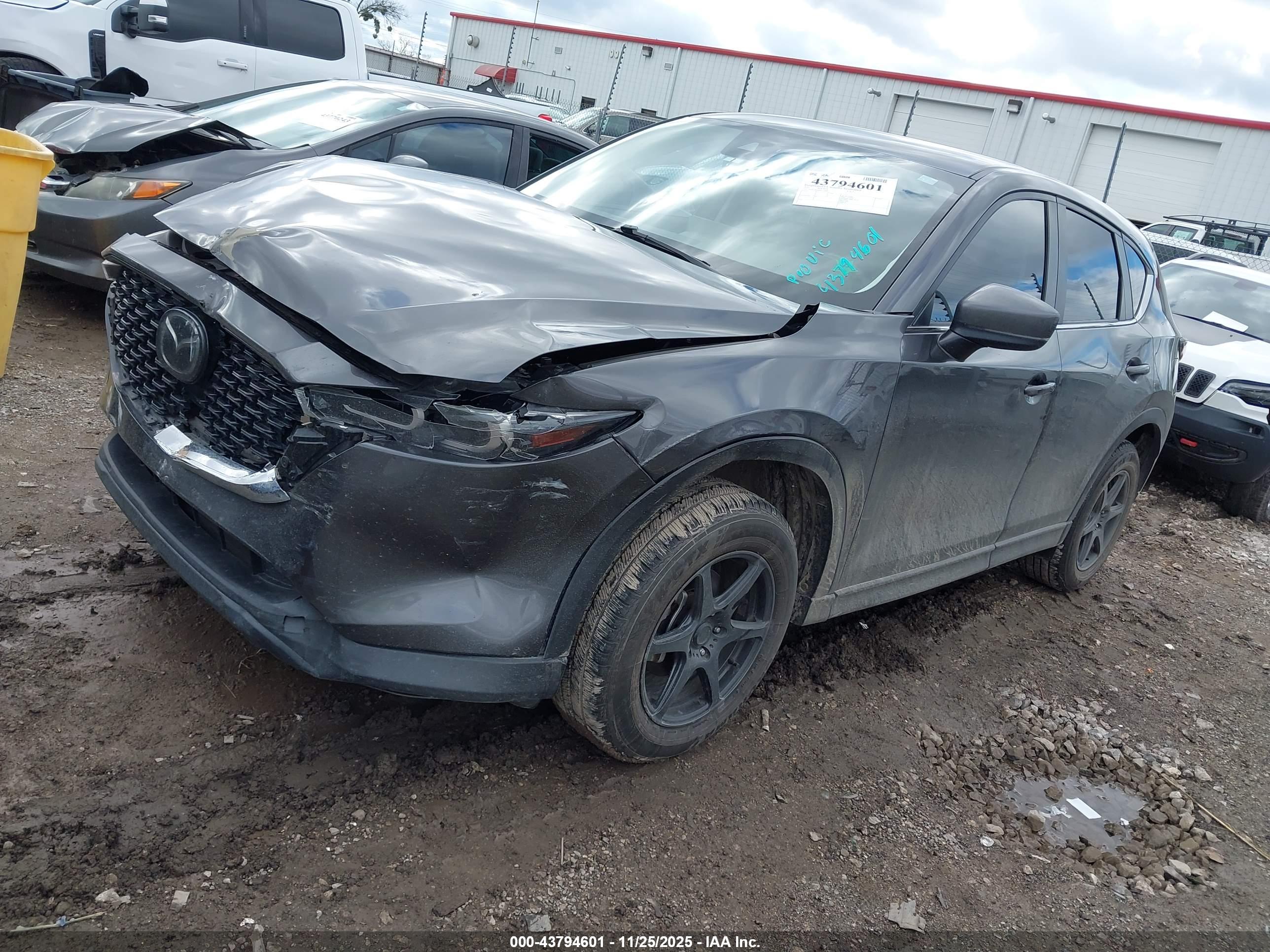 MAZDA CX-5 image 2