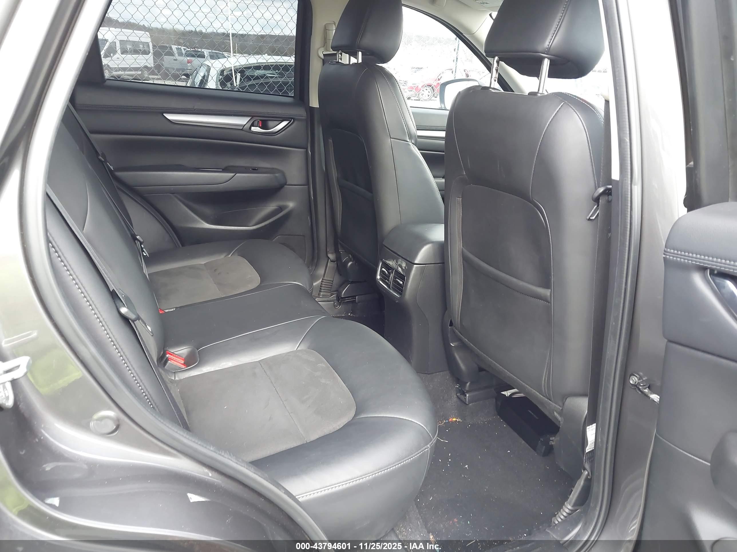 MAZDA CX-5 image 8