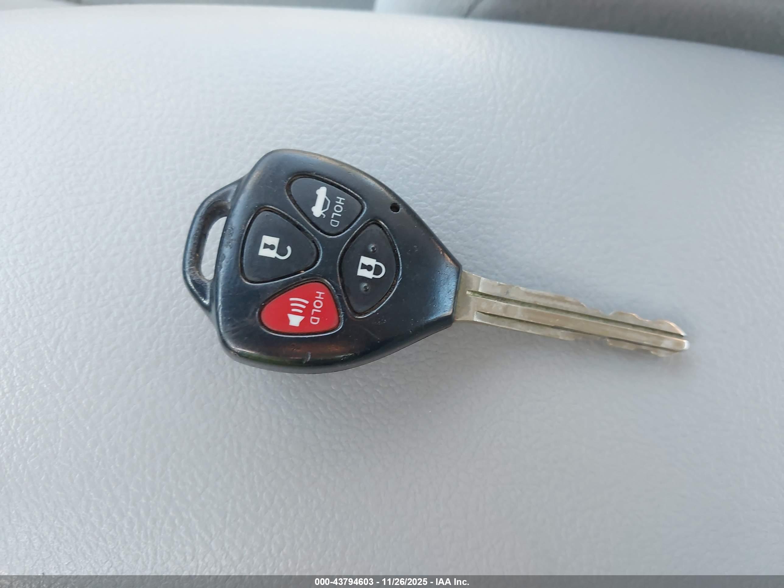 TOYOTA COROLLA image 11