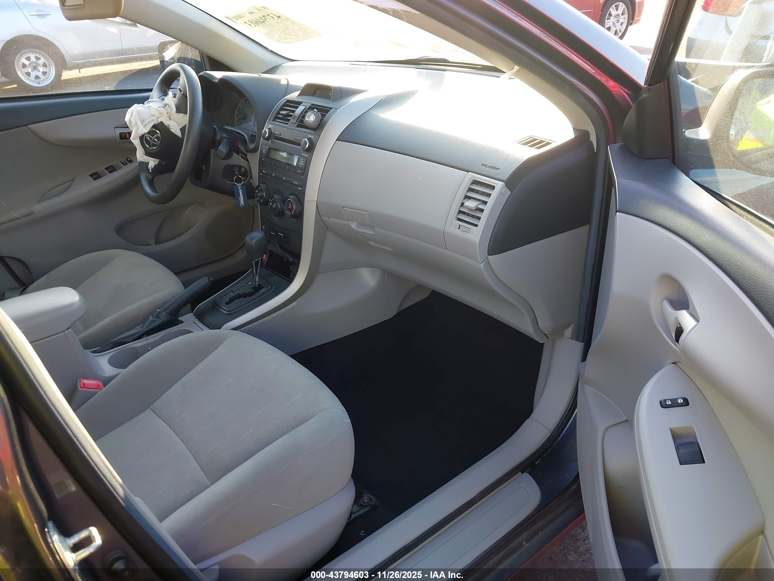 TOYOTA COROLLA image 5