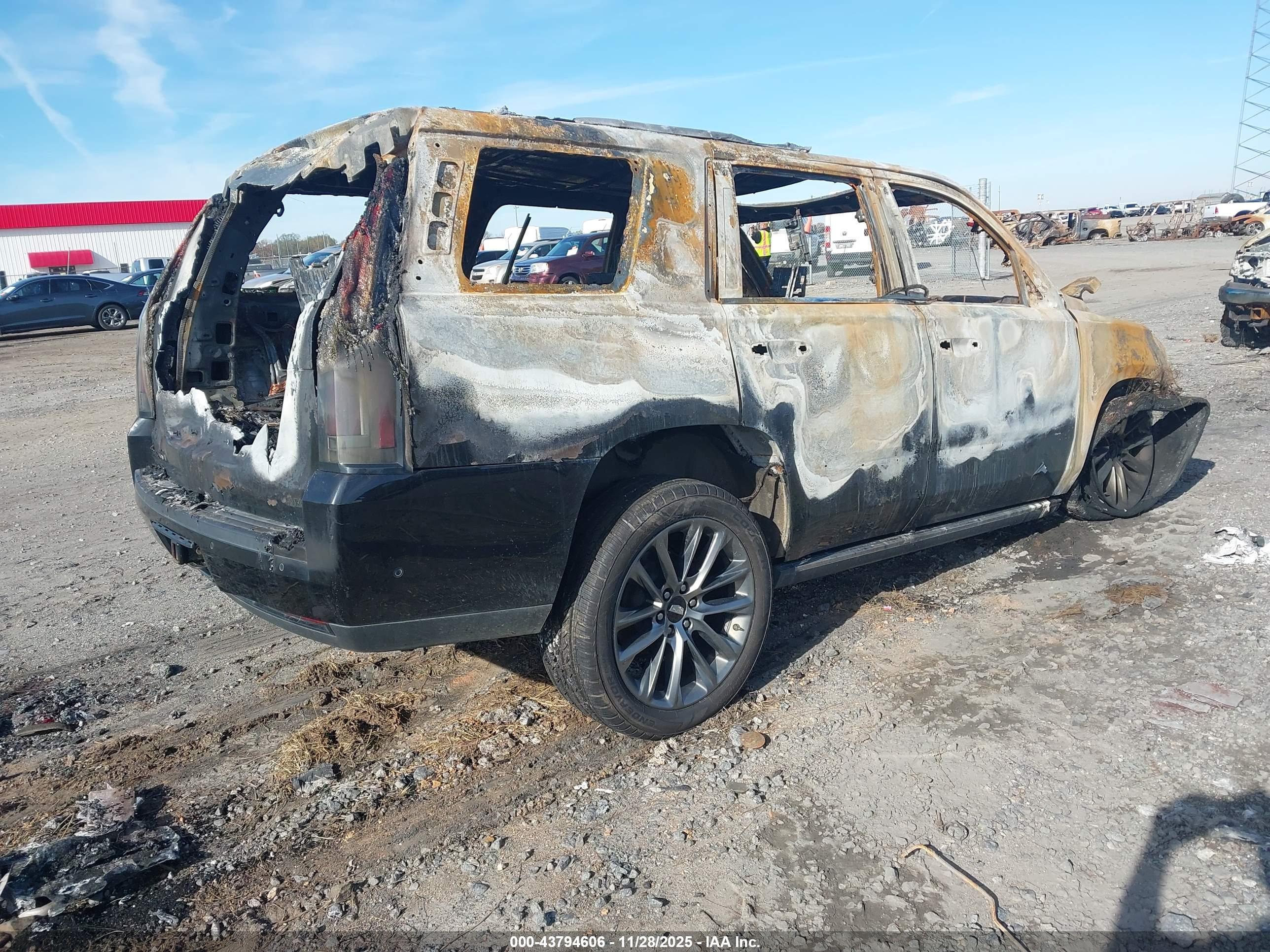 CADILLAC ESCALADE image 4