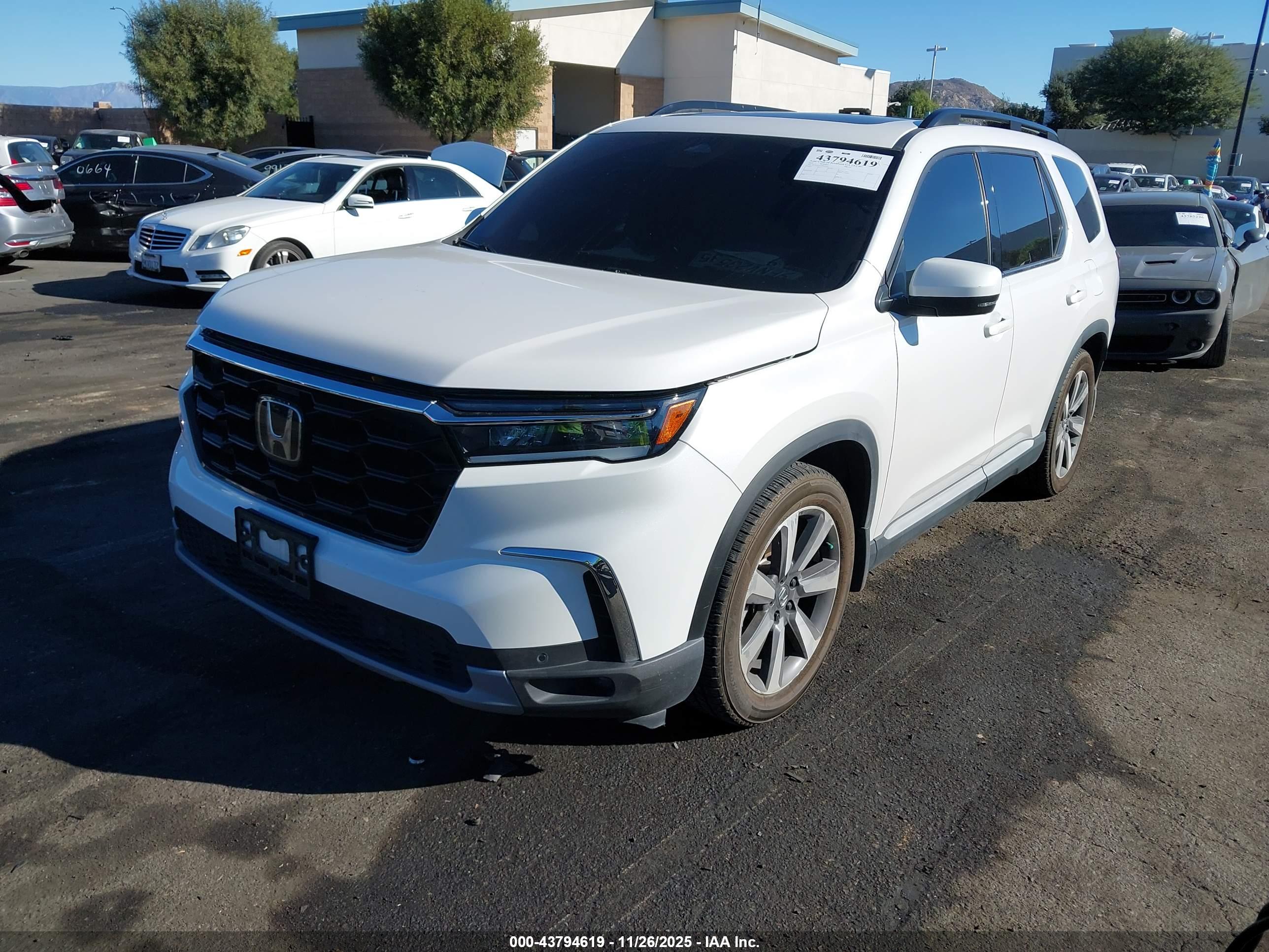 HONDA PILOT image 2