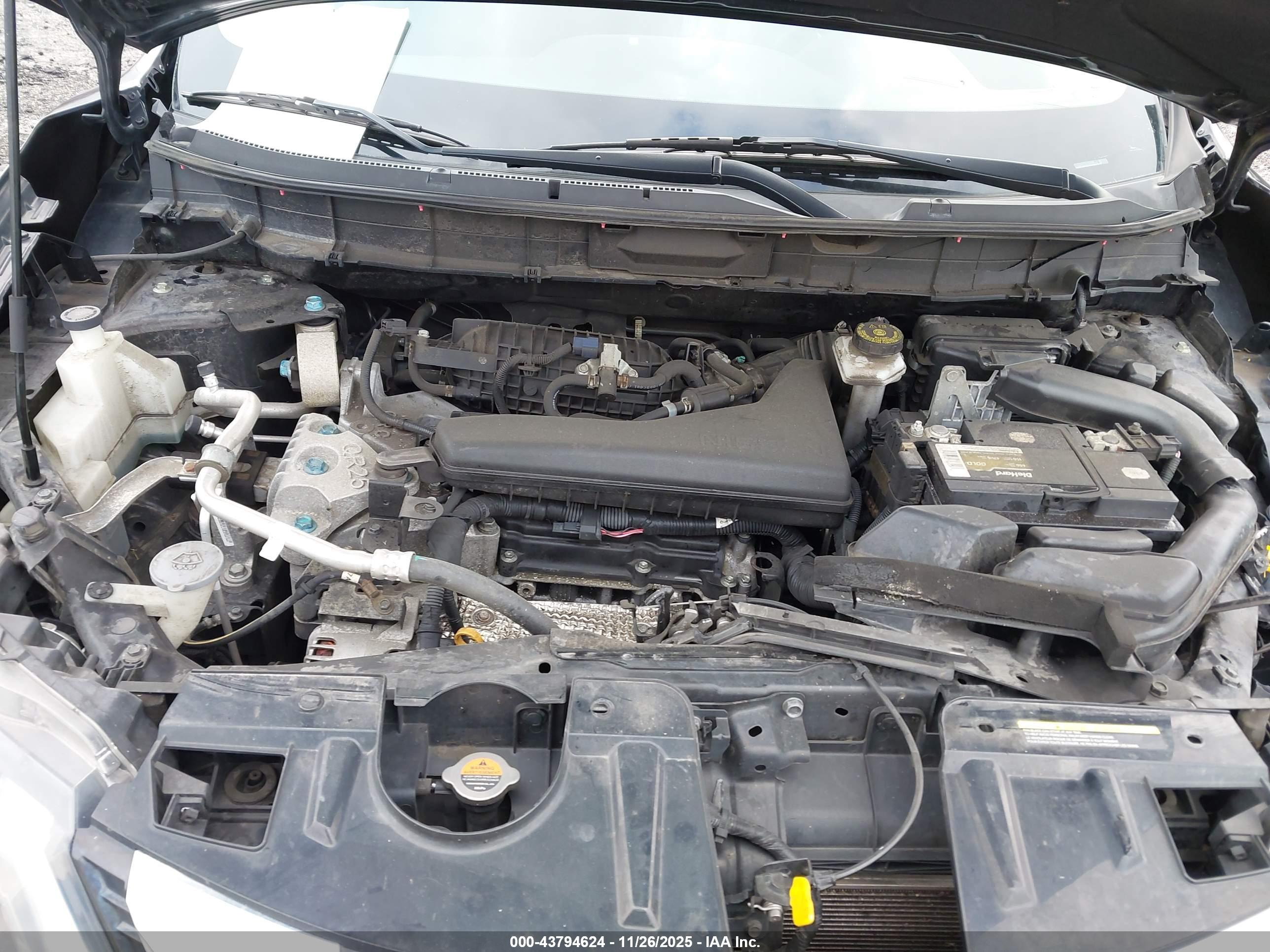 NISSAN ROGUE image 10